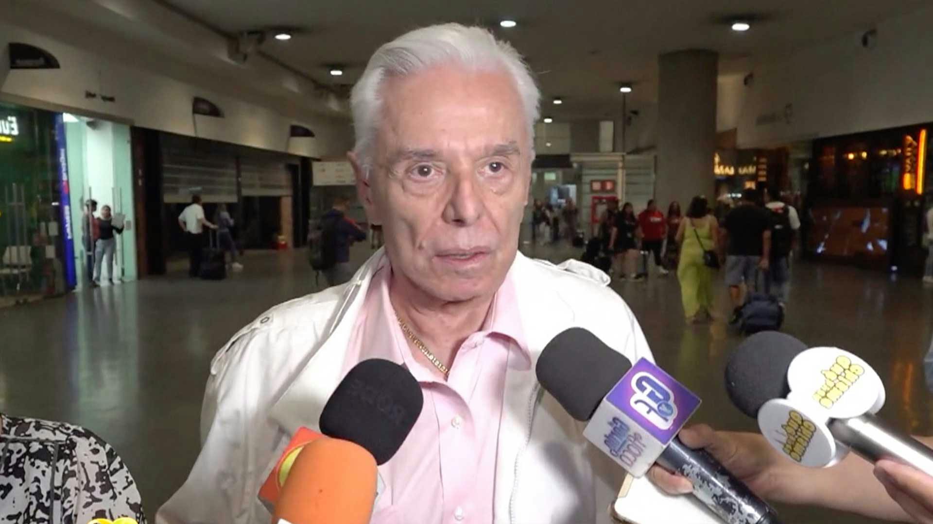 Enrique Guzmán no le da importancia a las palabras que le dedicó papá de Frida Sofía