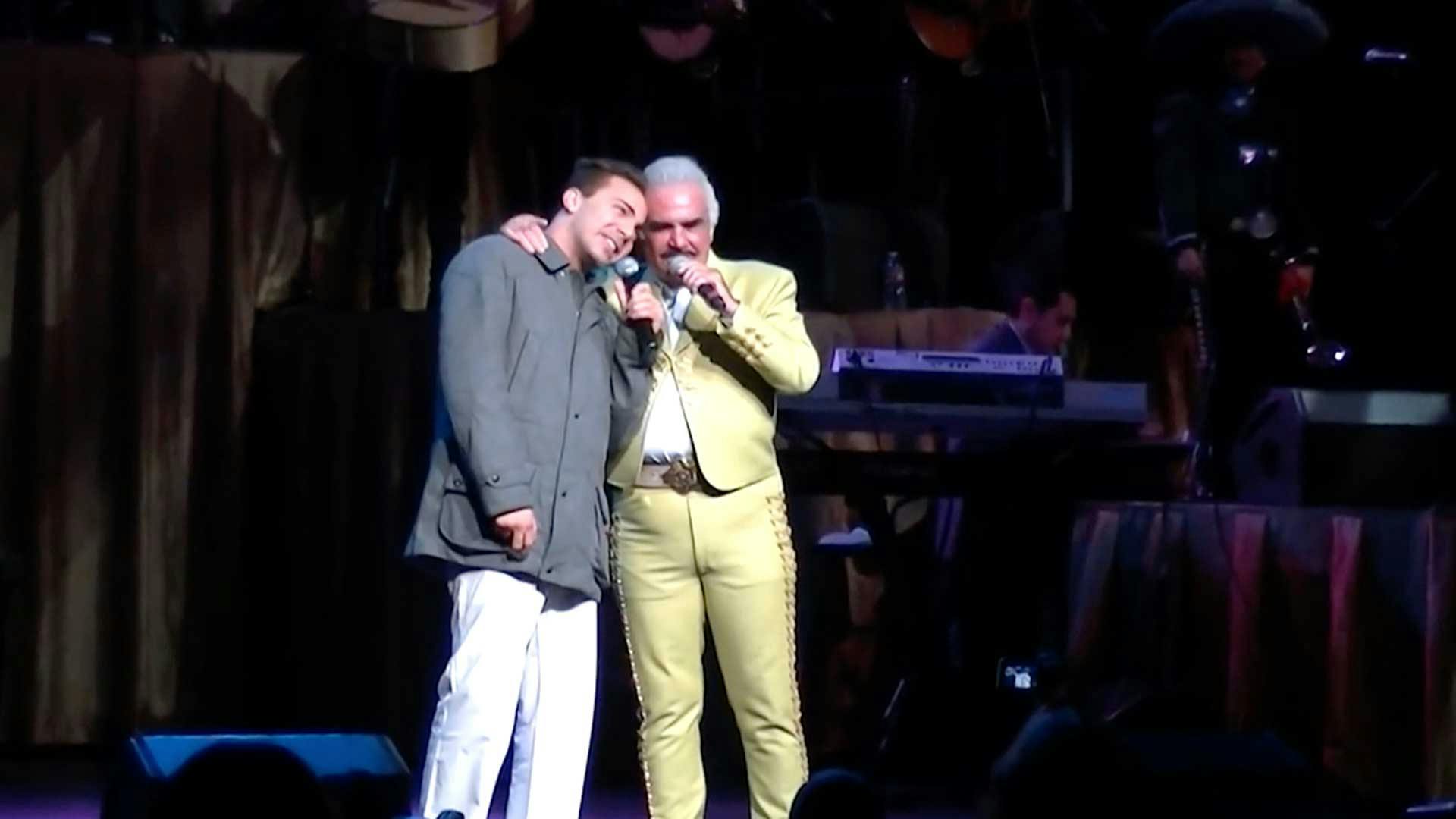 Cristian Castro habló de la relación que tuvo con Vicente Fernández.