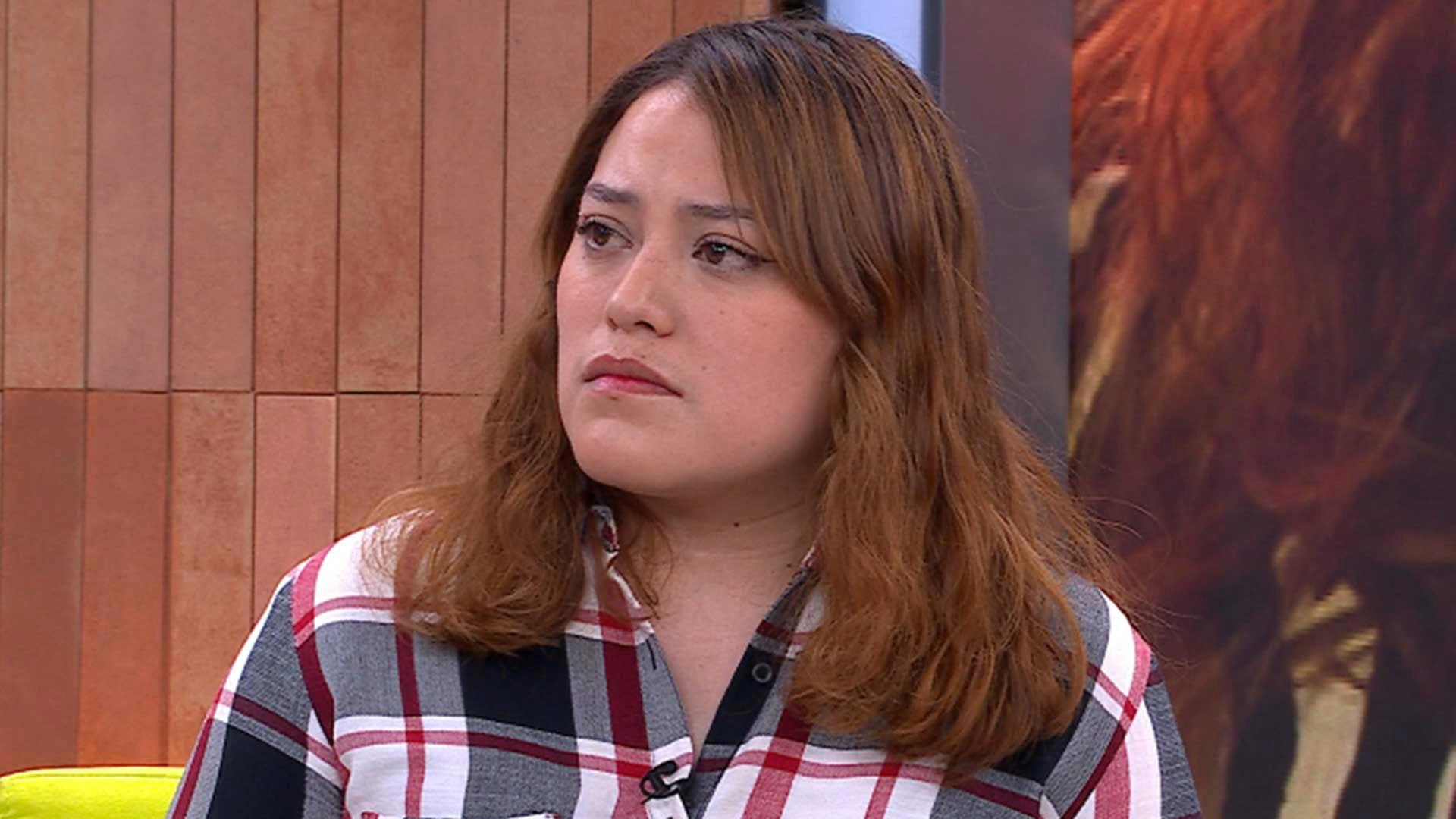 Eugenia está harta de su papá... ¡no aguanta que sea un borracho y un vividor!