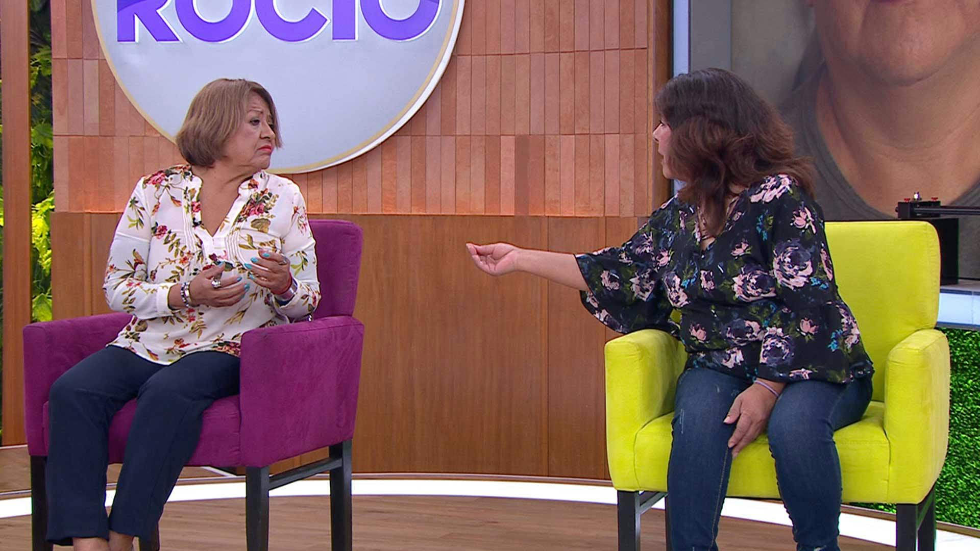 ¡Hace el ridículo! La mamá de Verónica es una rabo verde y no le ayuda