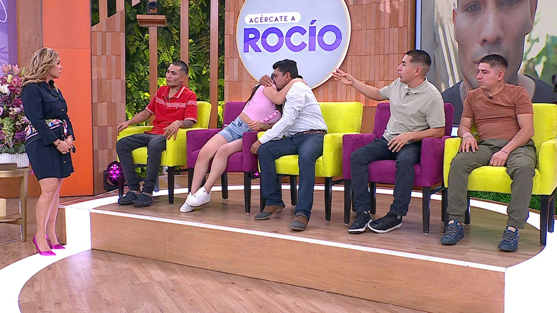 ¡La alejó de los hombres! Víctor sacó a su hija de la escuela por precoz