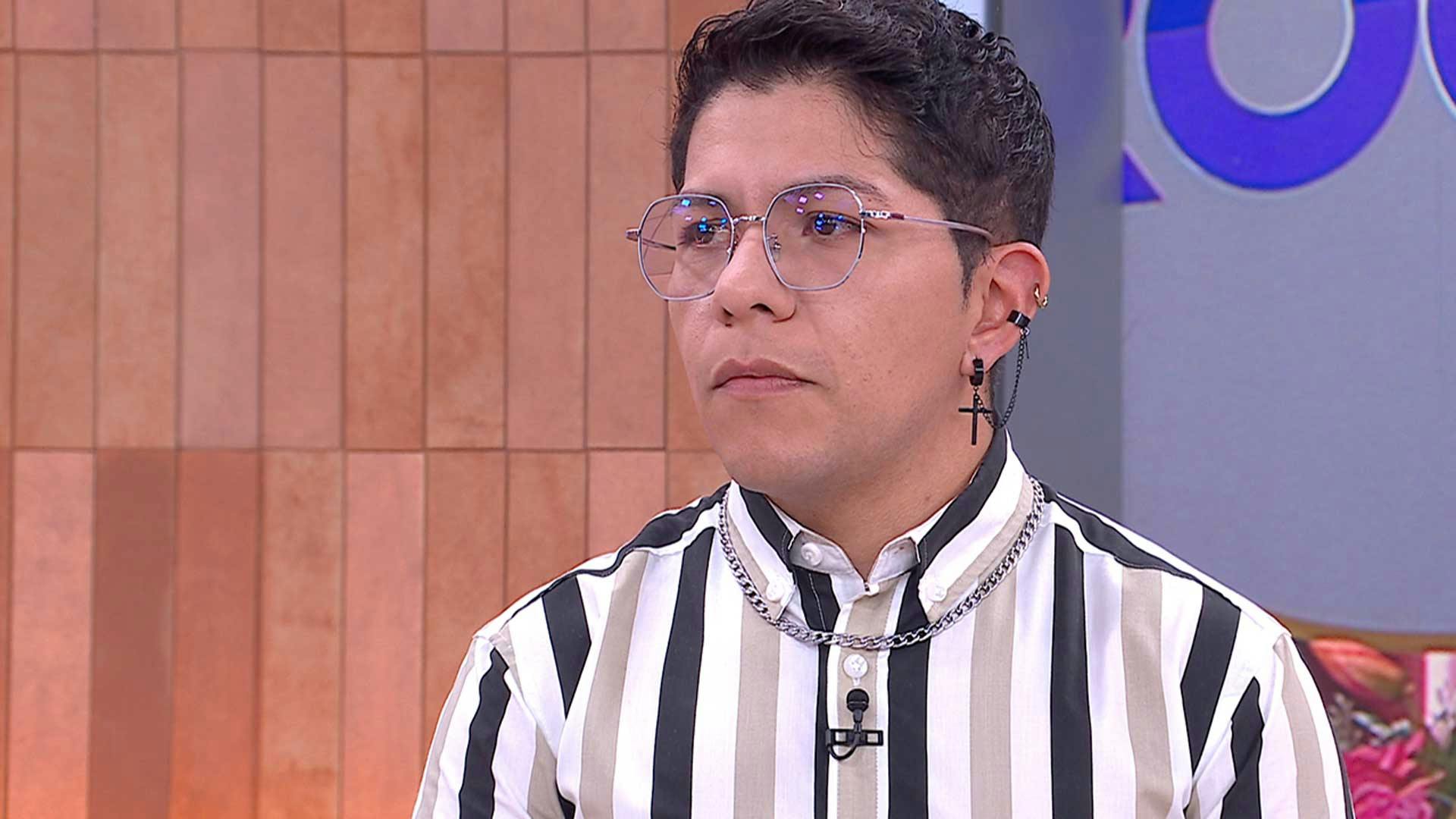 ¡Lo necesita! Johan quiere hacer feliz a Erick, quien tiene familia