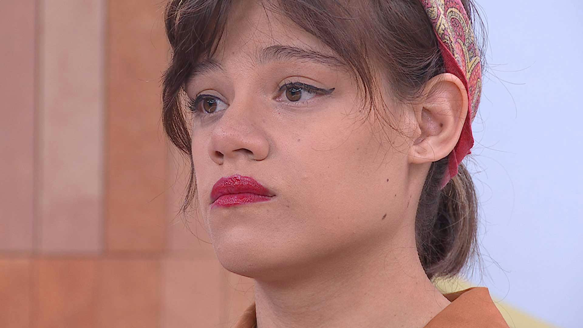 ¿Entierra maridos? A Samantha la culpan de ser viuda por dos ocasiones