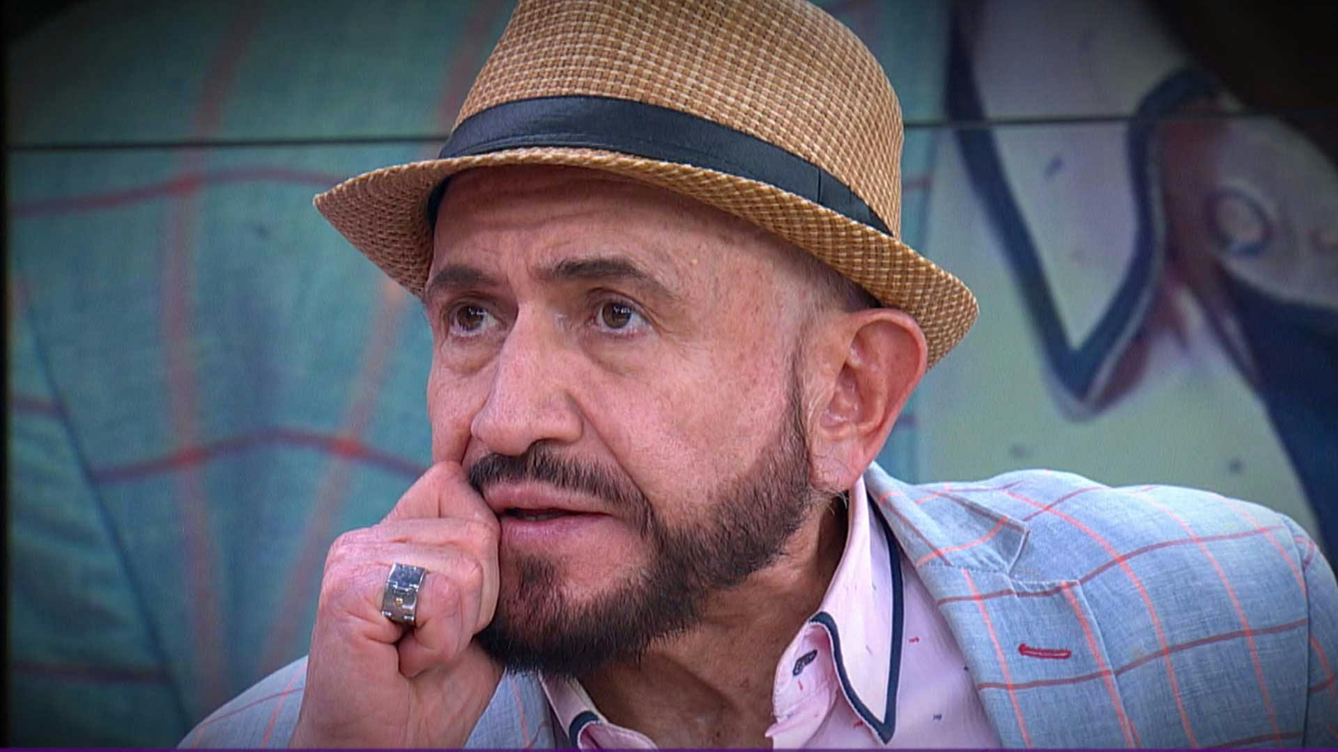 ¡Quiere una prueba de amor! Marco es querendón y convencerlo es fácil