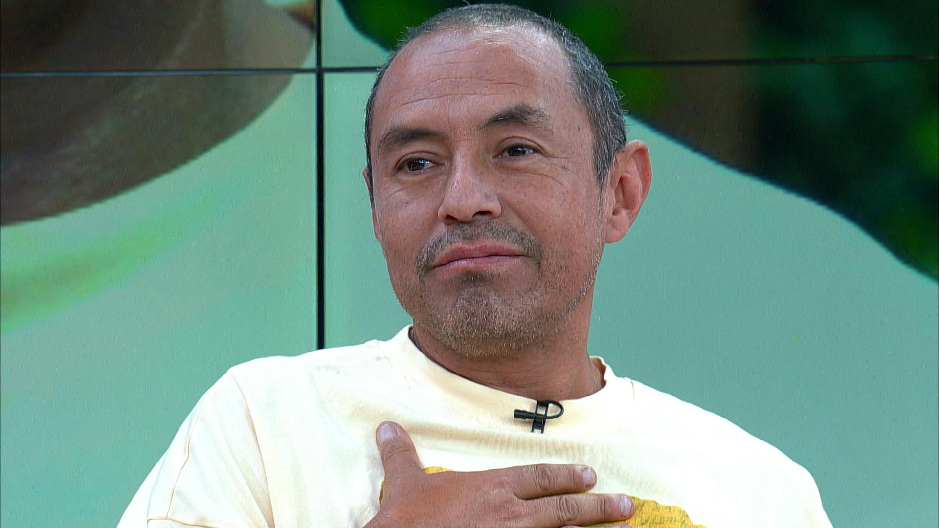 ¡Llega con los túpers! A Eduardo no le gusta tirar la comida