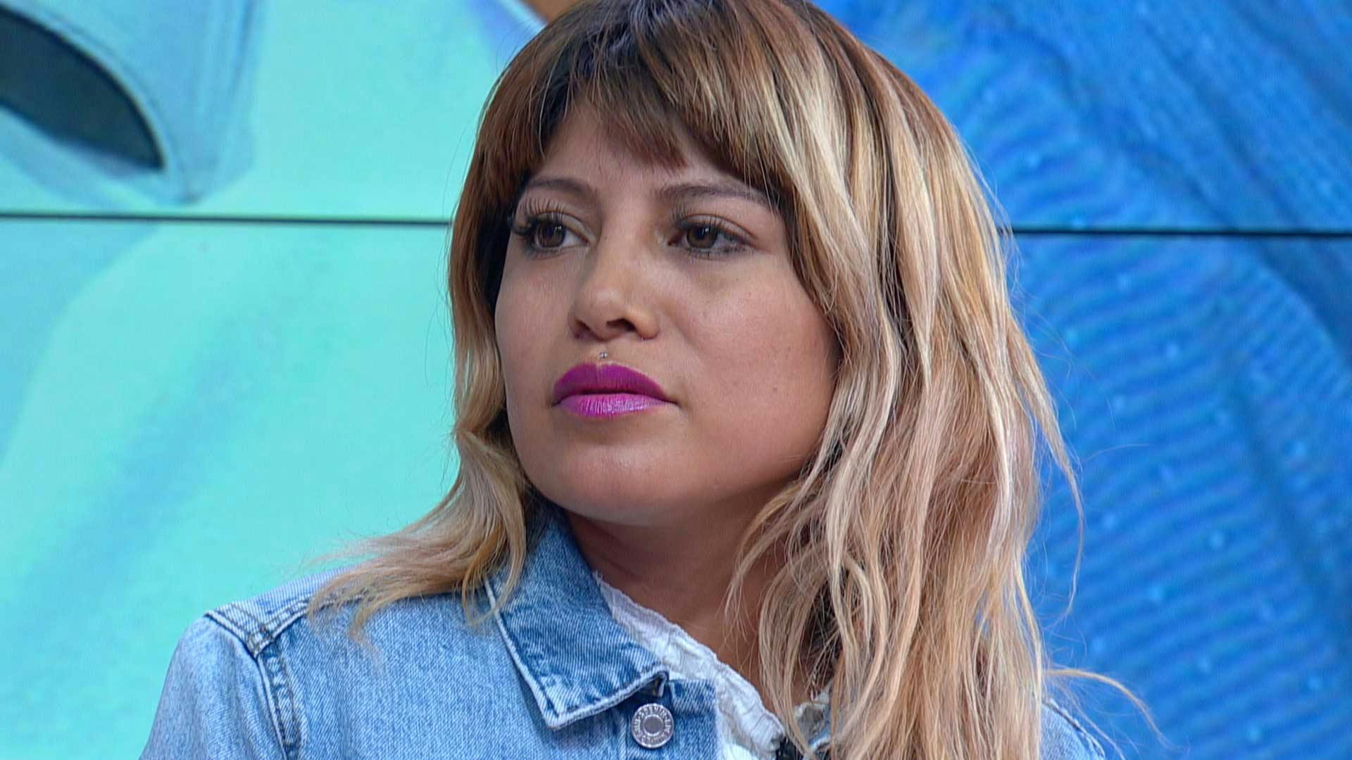 Dulce no puede creer que su esposo, Alejandro, deba tanto dinero