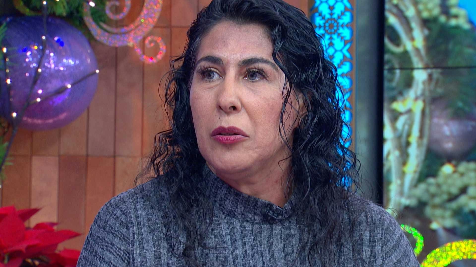 Brenda está preocupada porque su hija, Carmen, se siente fea