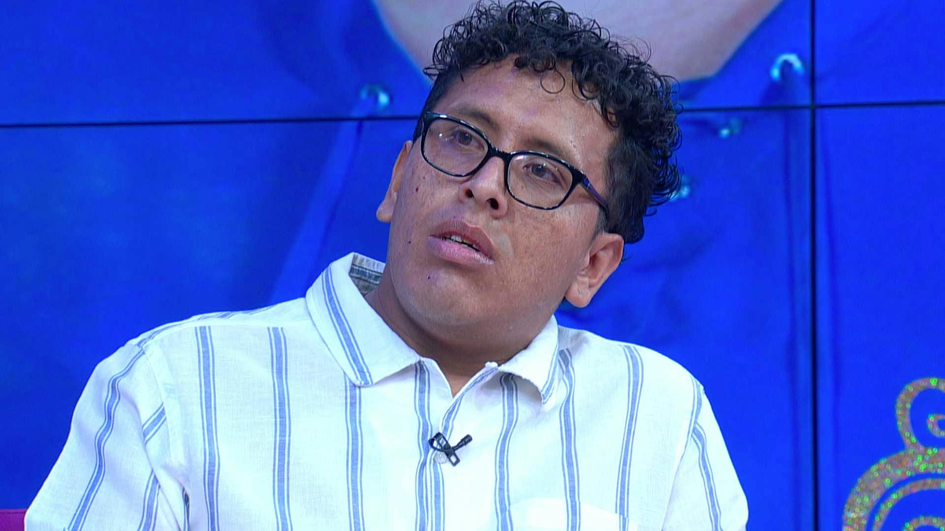 ¡Lo hacen menos! La hermana de Roberto es una alzada y chismosa