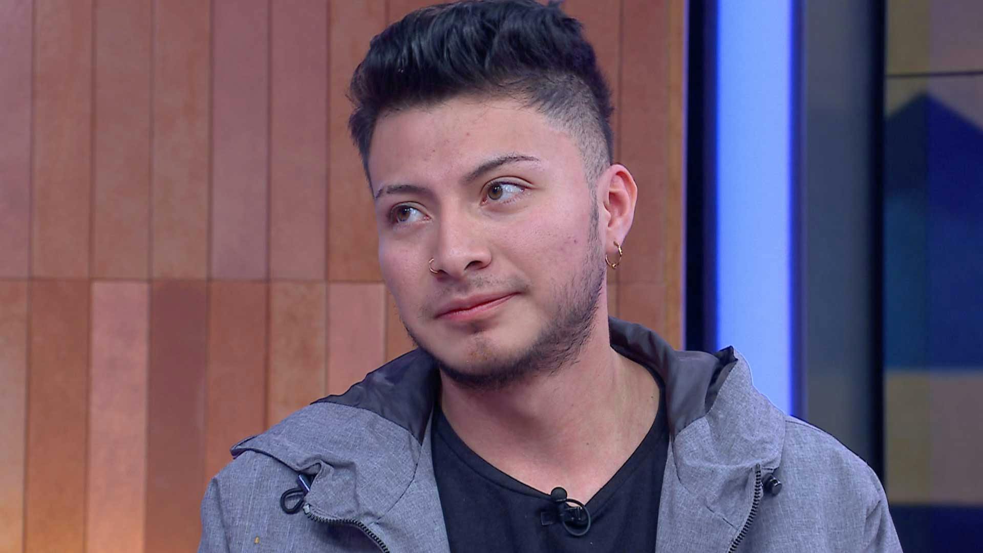 ¡Es un bueno para nada! Erick mantiene a su hermano de 40 años