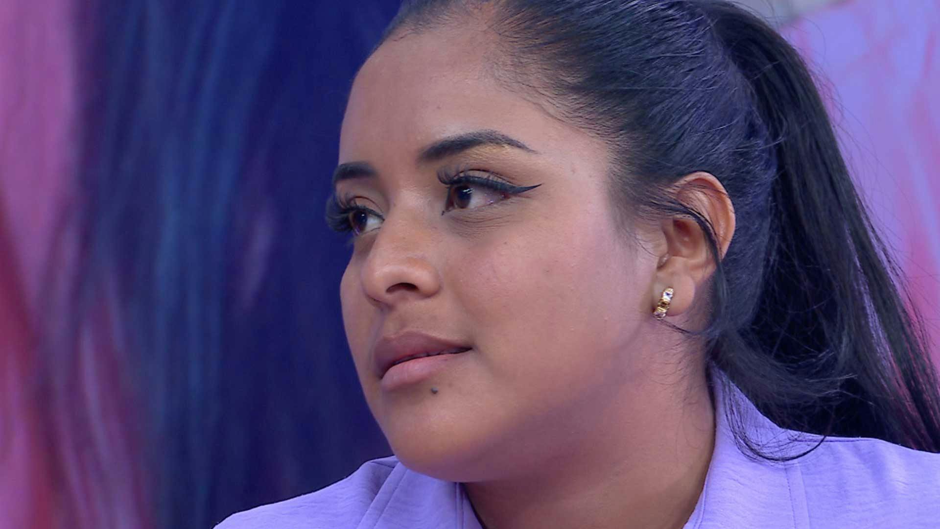 ¡Sólo estira la mano! Nancy mantiene a su cuñada y aún así se queja