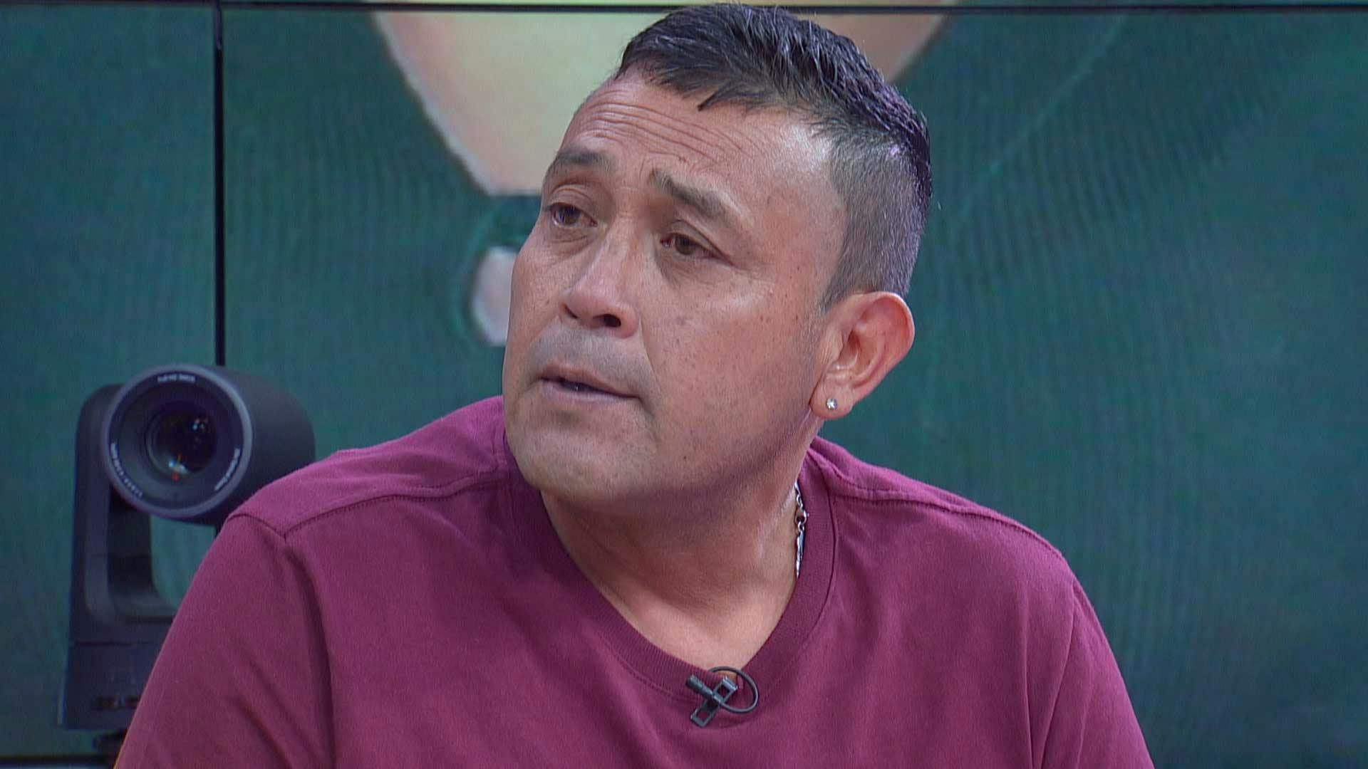 ¡Son jaladas! Roberto está molesto de ver como su suegra trata a su esposa