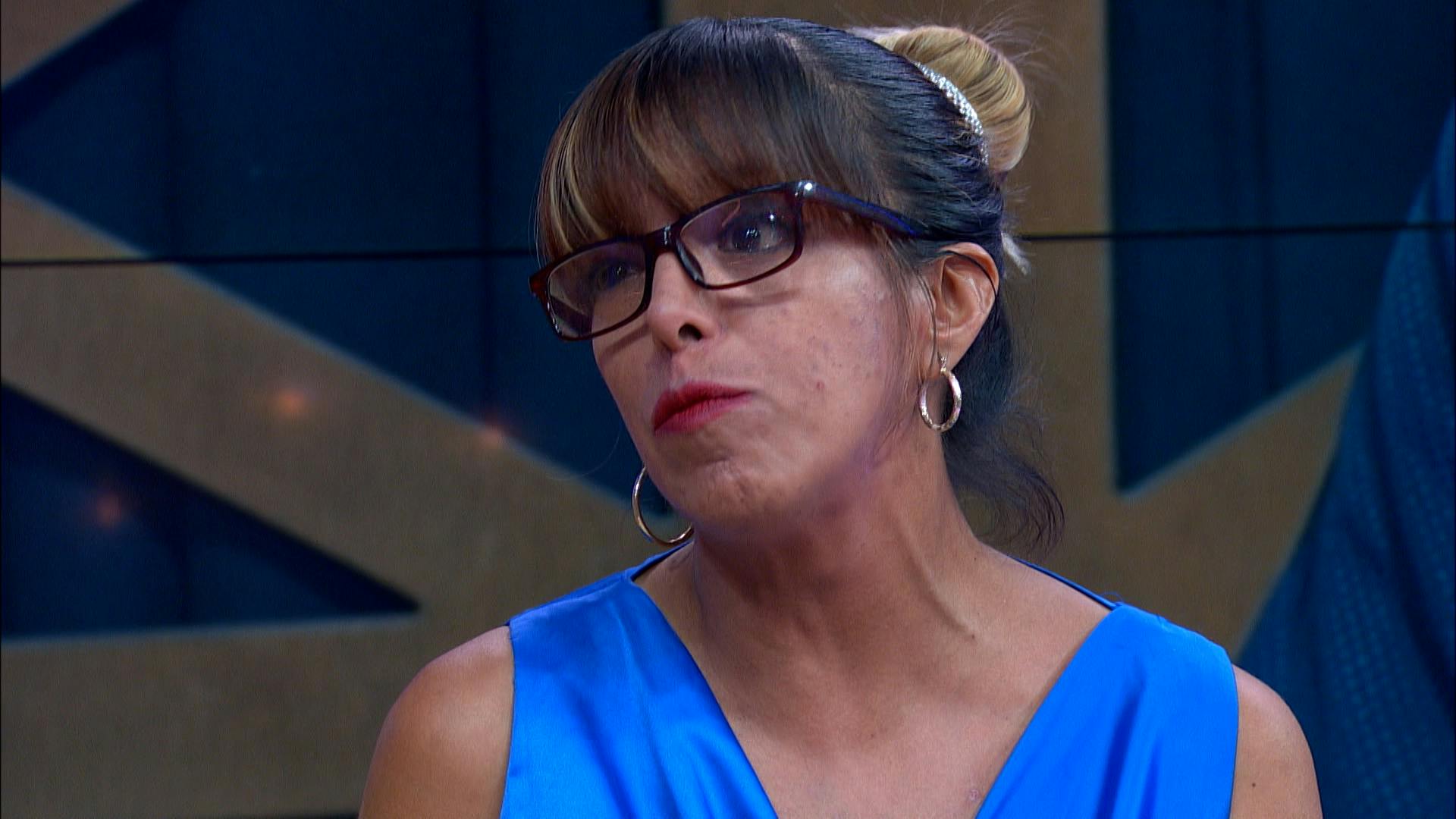 Ojos que no ven, ¿felices los 4? Karla y su esposo tienen un acuerdo