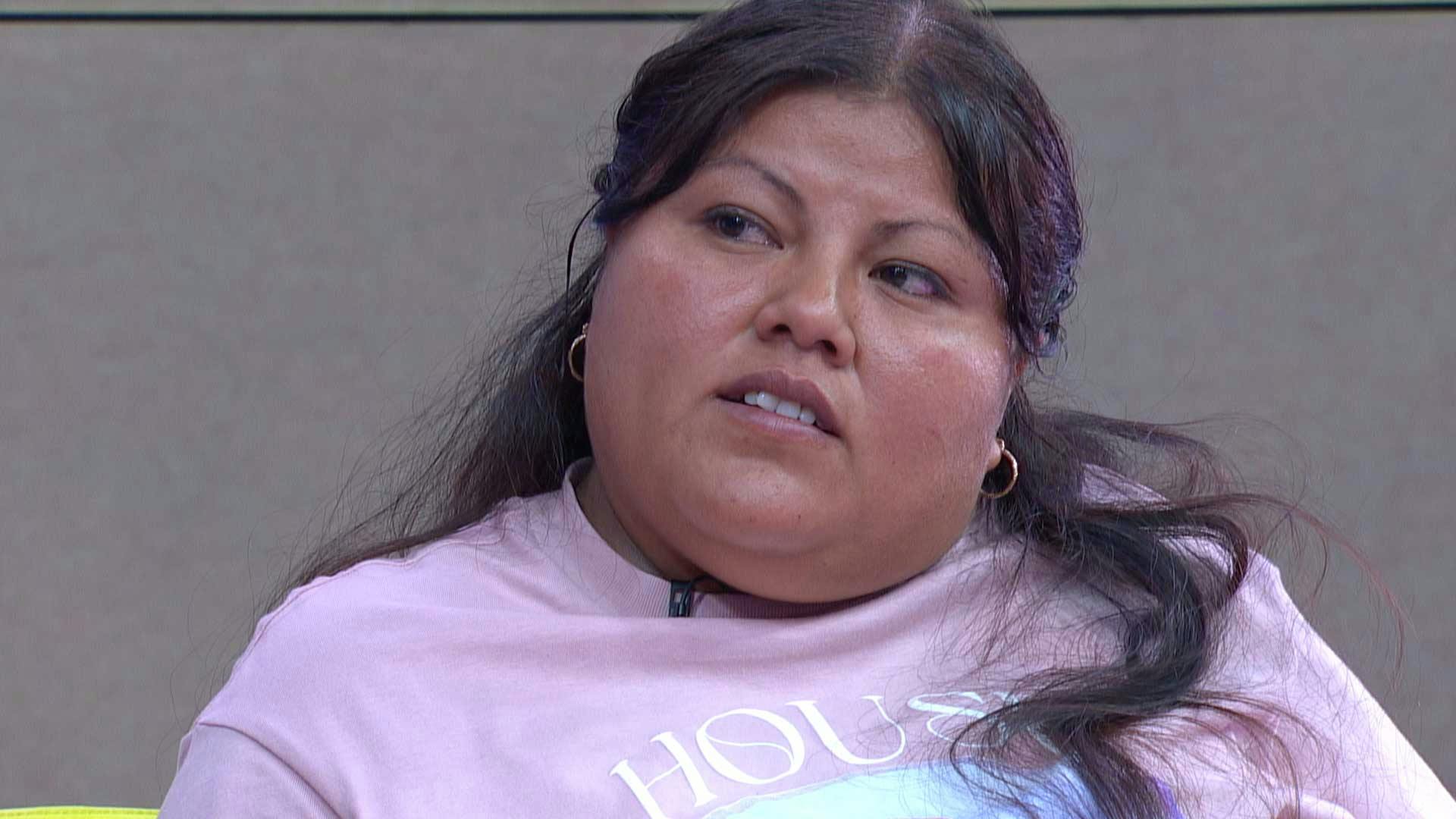 Si el esposo de Elizabeth no aplaca a su madre, se va de la casa