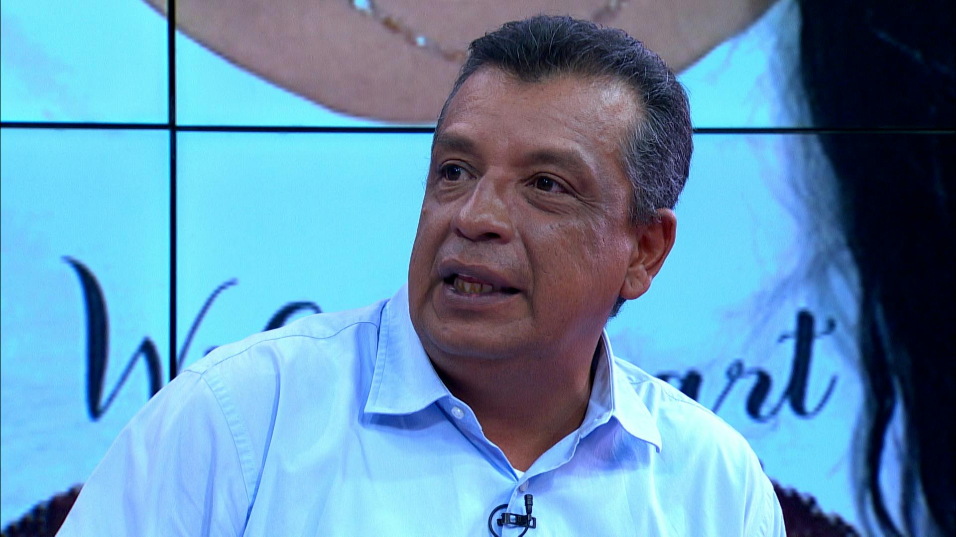 ¡Entre hermanas se echan la bolita! A Aurelio no le quieren pagar