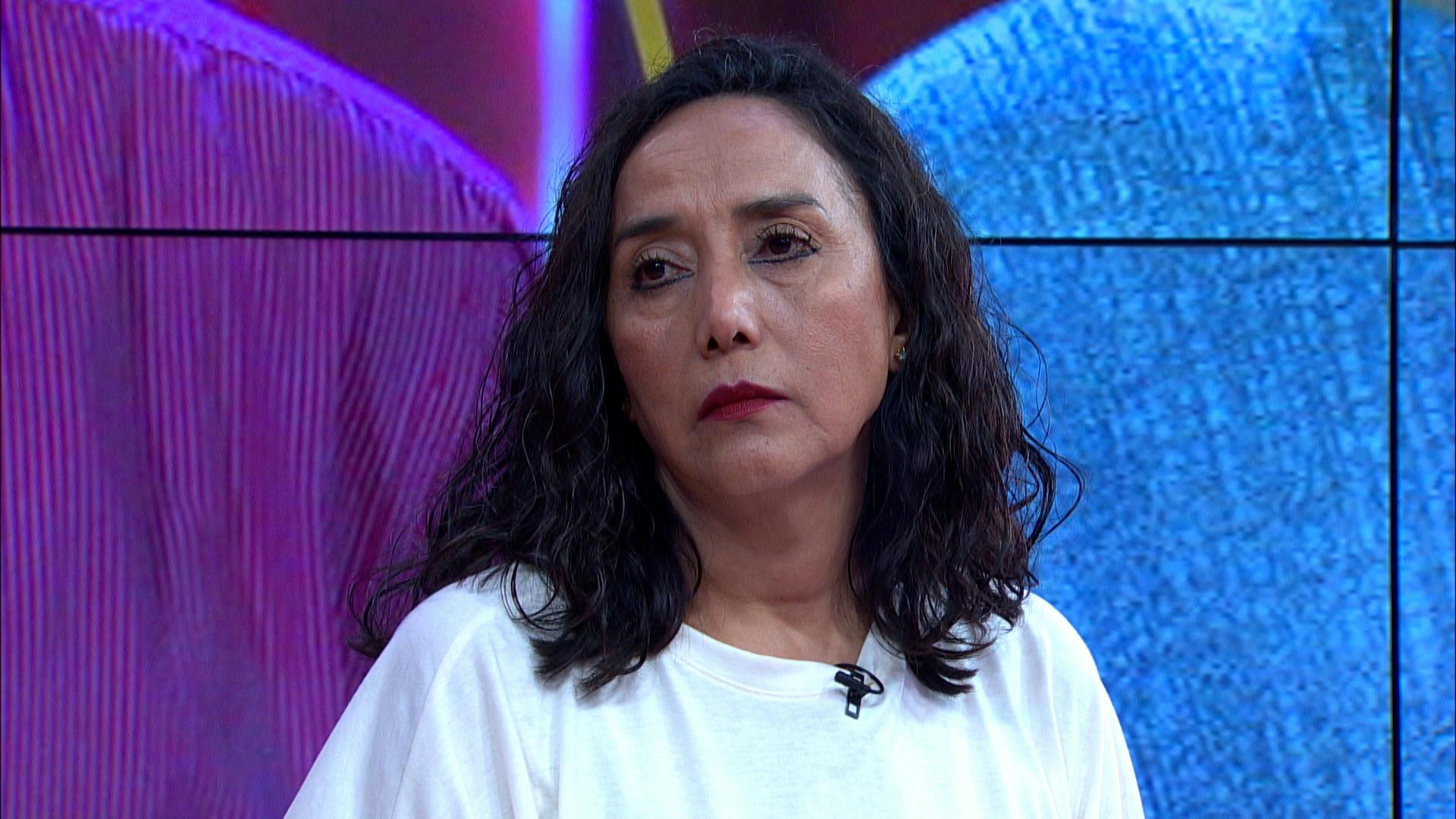 Liliana está sumamente molesta porque Gabriel golpeó a su hijo Alonso