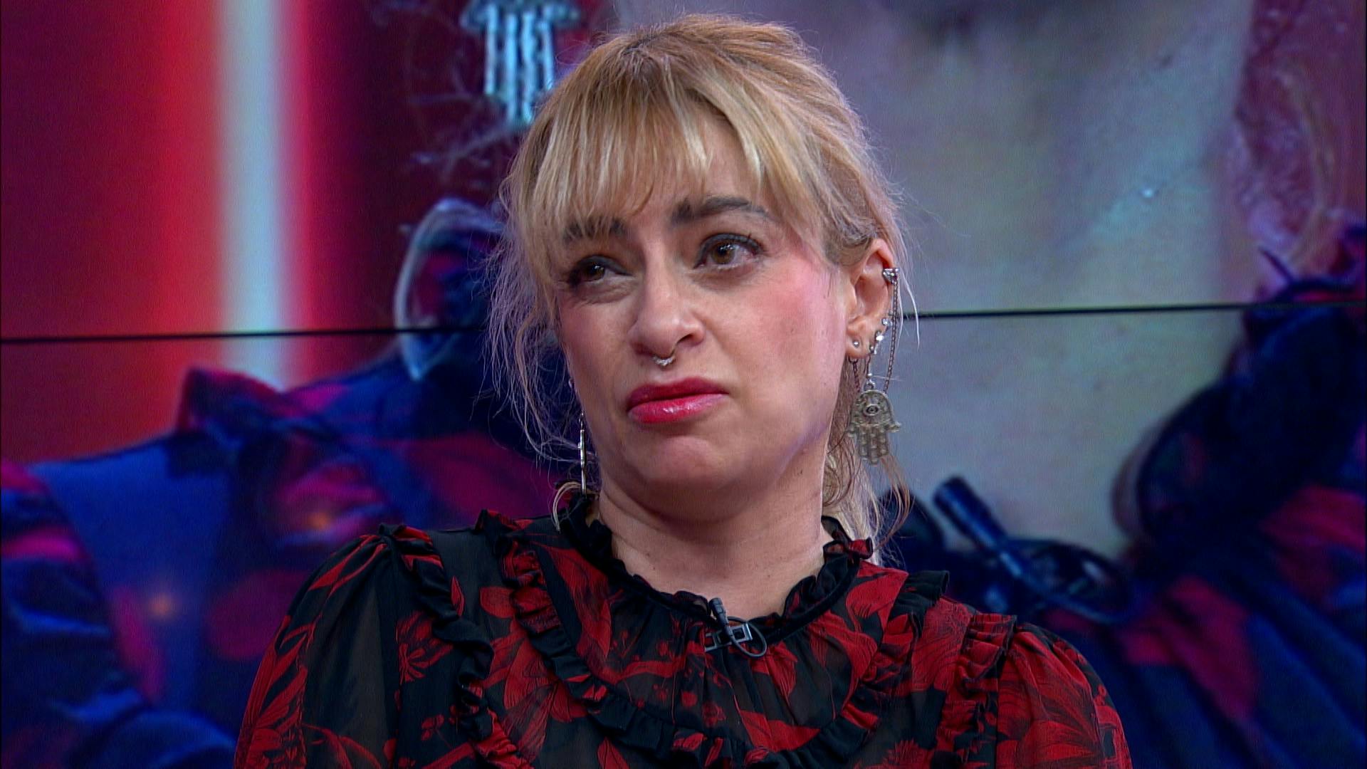 La hermana de Monse vació la casa de su mamá y sólo dejó sus cenizas