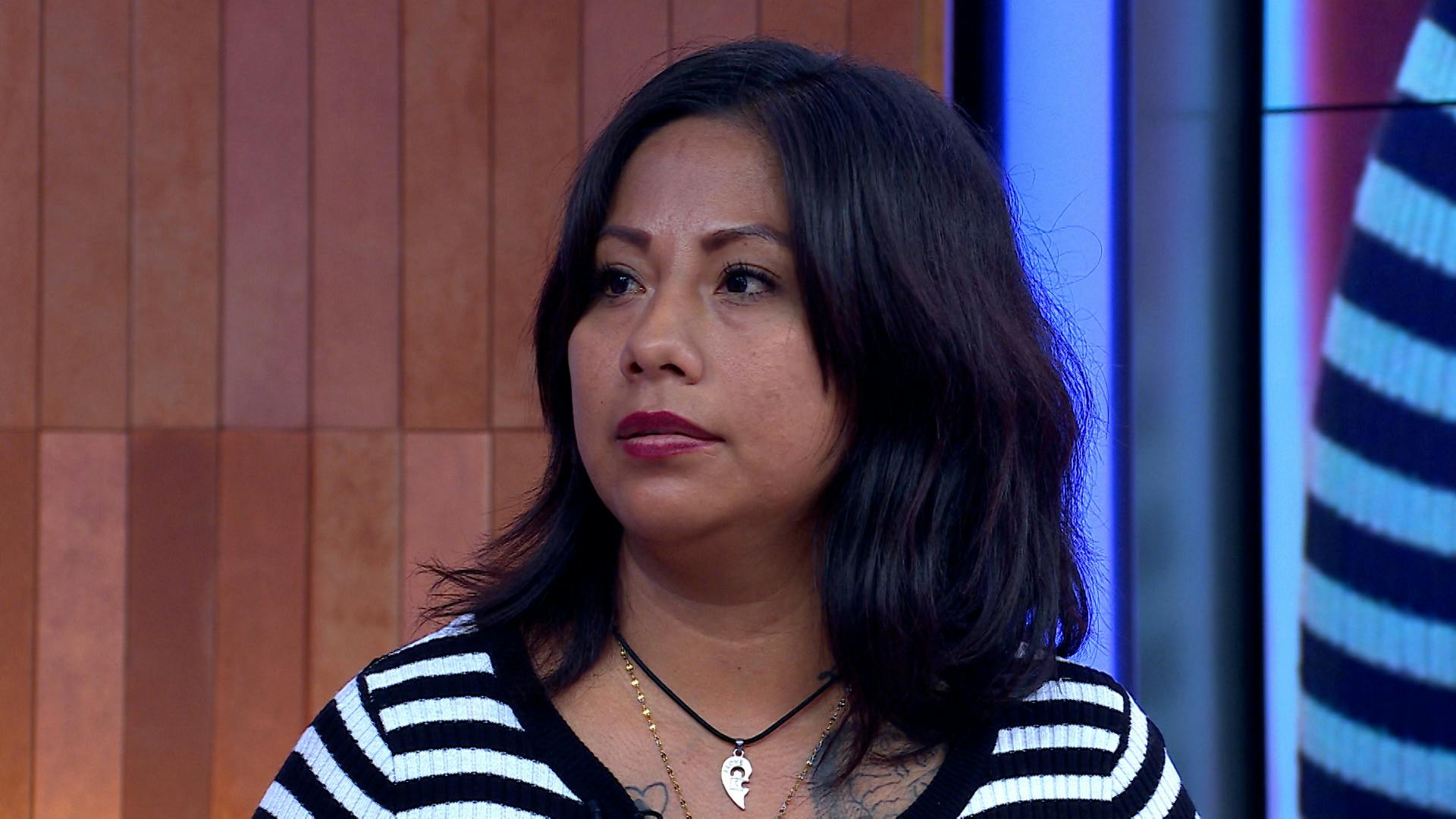 Alicia quiere divorciarse porque su esposo no lleva dinero a la casa