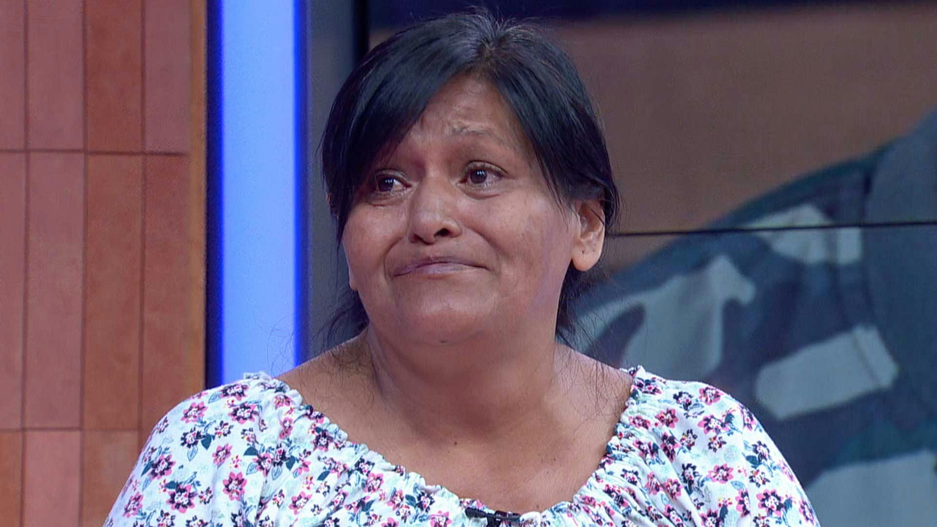 Rosa está preocupada porque no sabe de dónde saca dinero su nieto