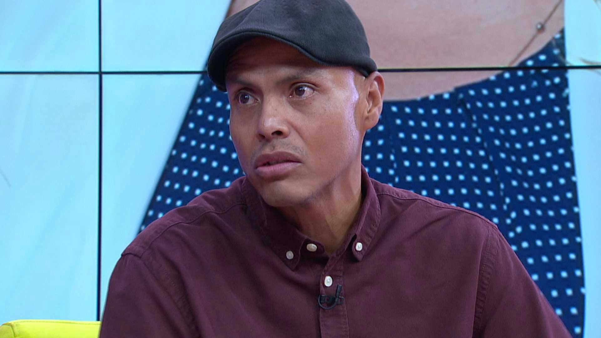 Adrián fue infiel con una prostituta y tuvo una hija con ella