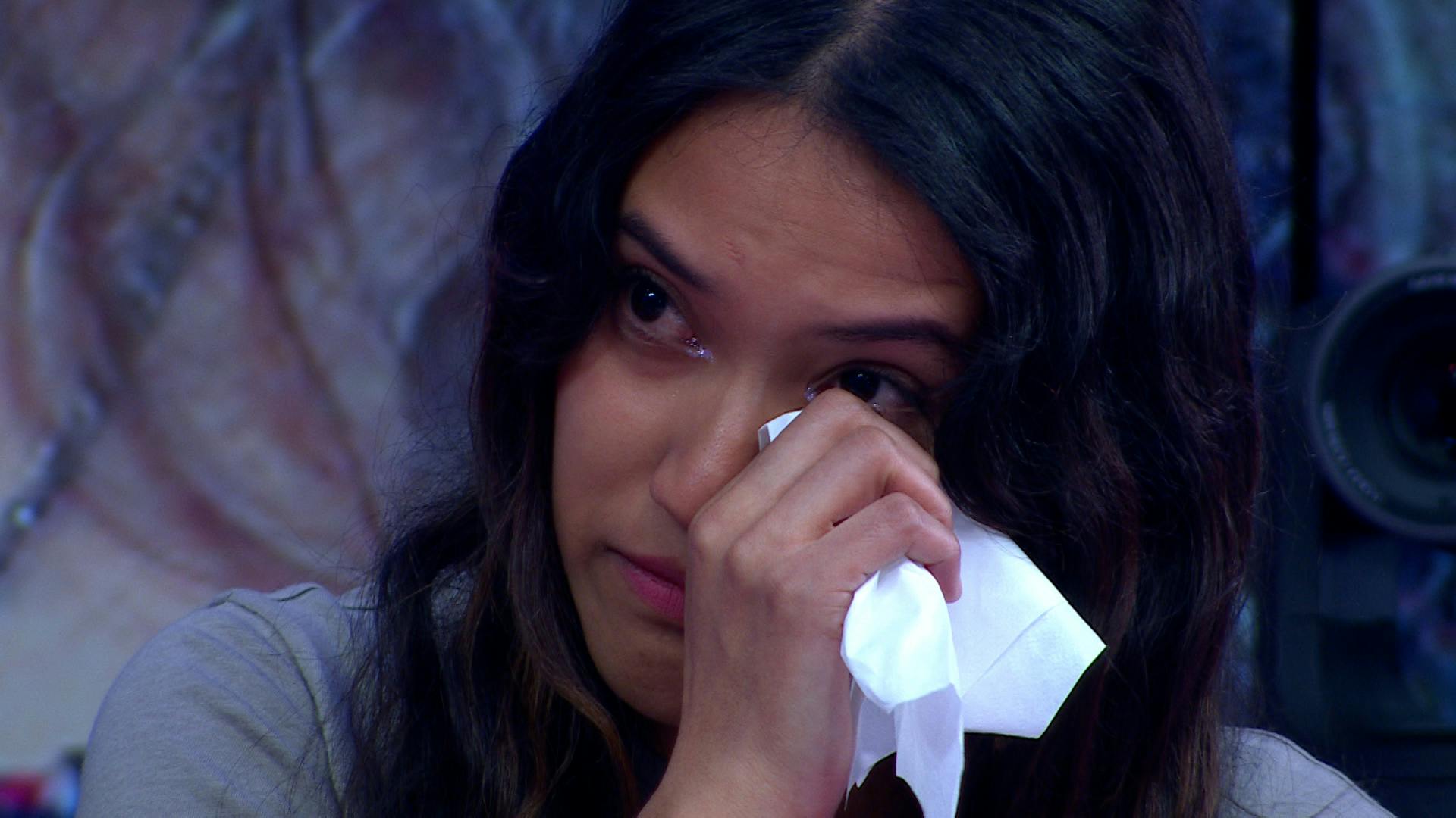 Karen tuvo problemas por salir con un hombre que le presentó Lilia