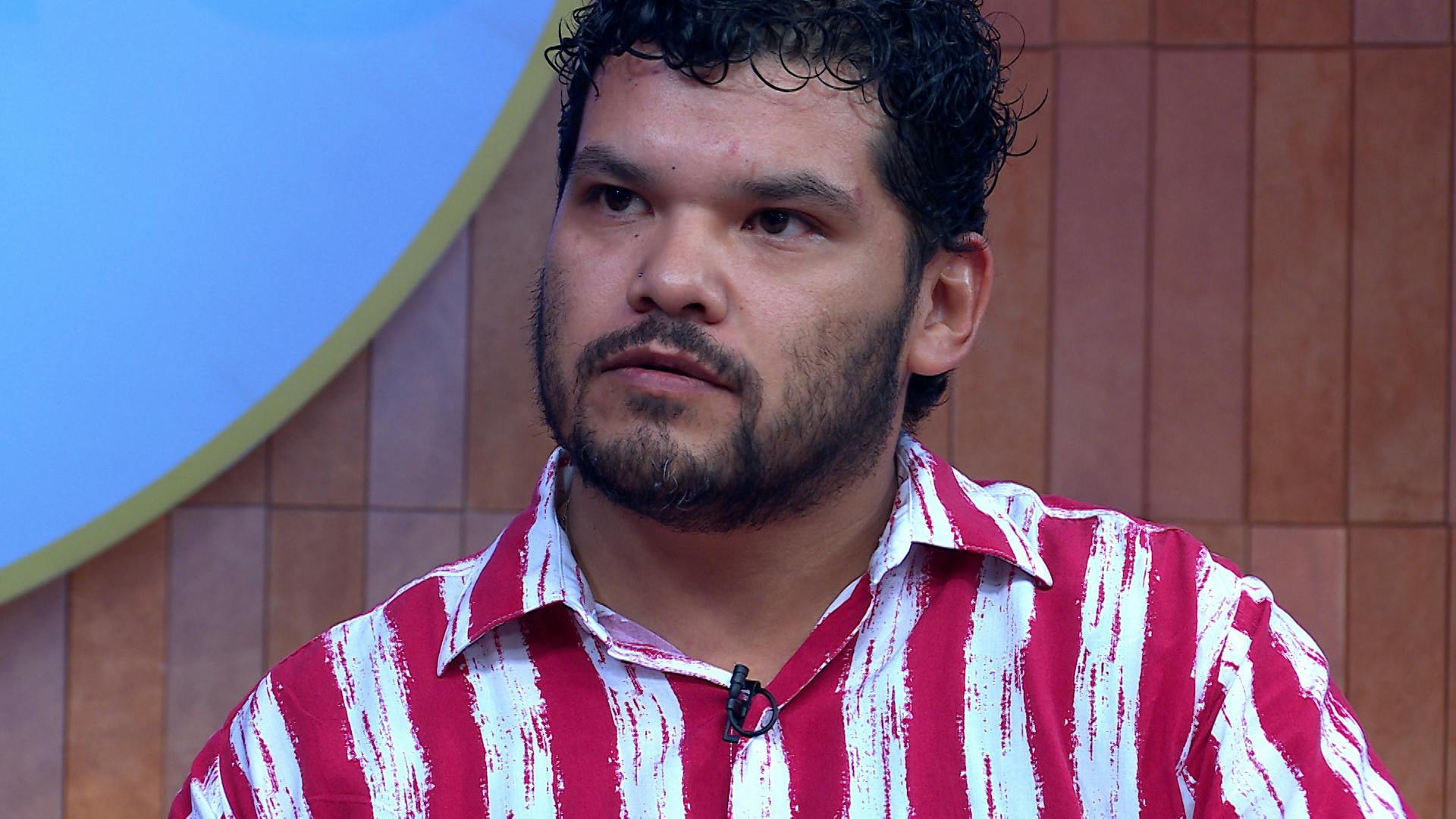 Mauricio se arrepiente porque llevó a Yadira a las fiestas de adultos