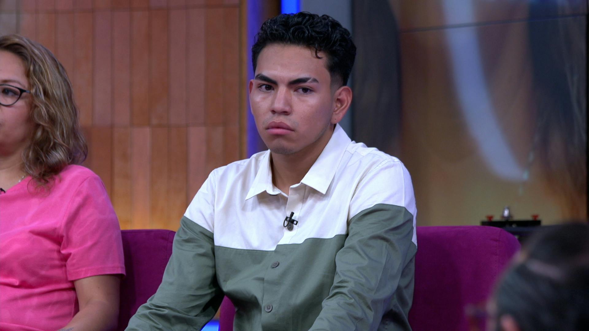 Joel vive en un coche porque su mamá fue infiel con uno de sus amigos