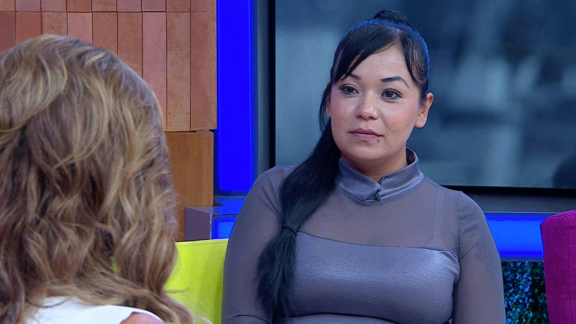 María disfruta con los que les falta cariño y les sobra dinero