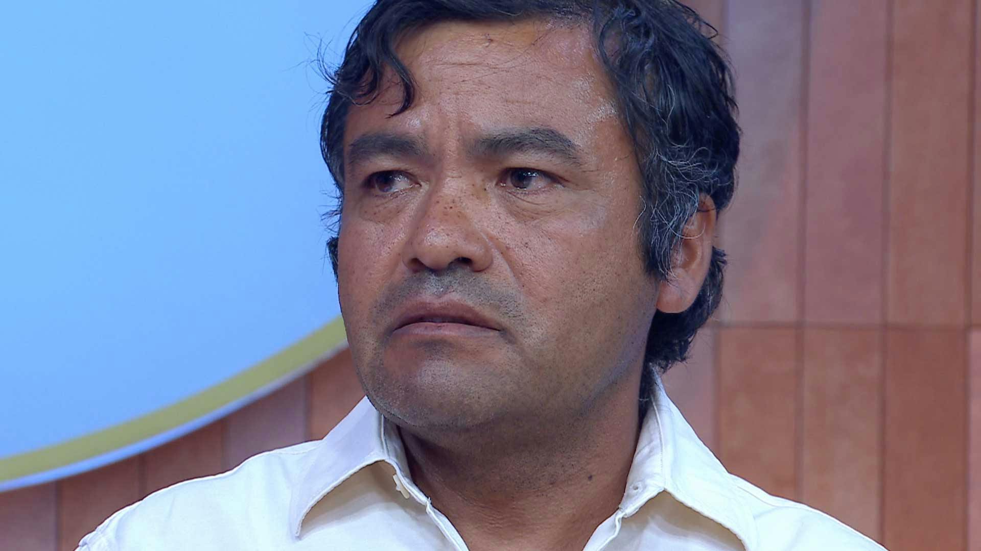 Eloy cometió muchos errores y ya cambió, pero no lo perdonan