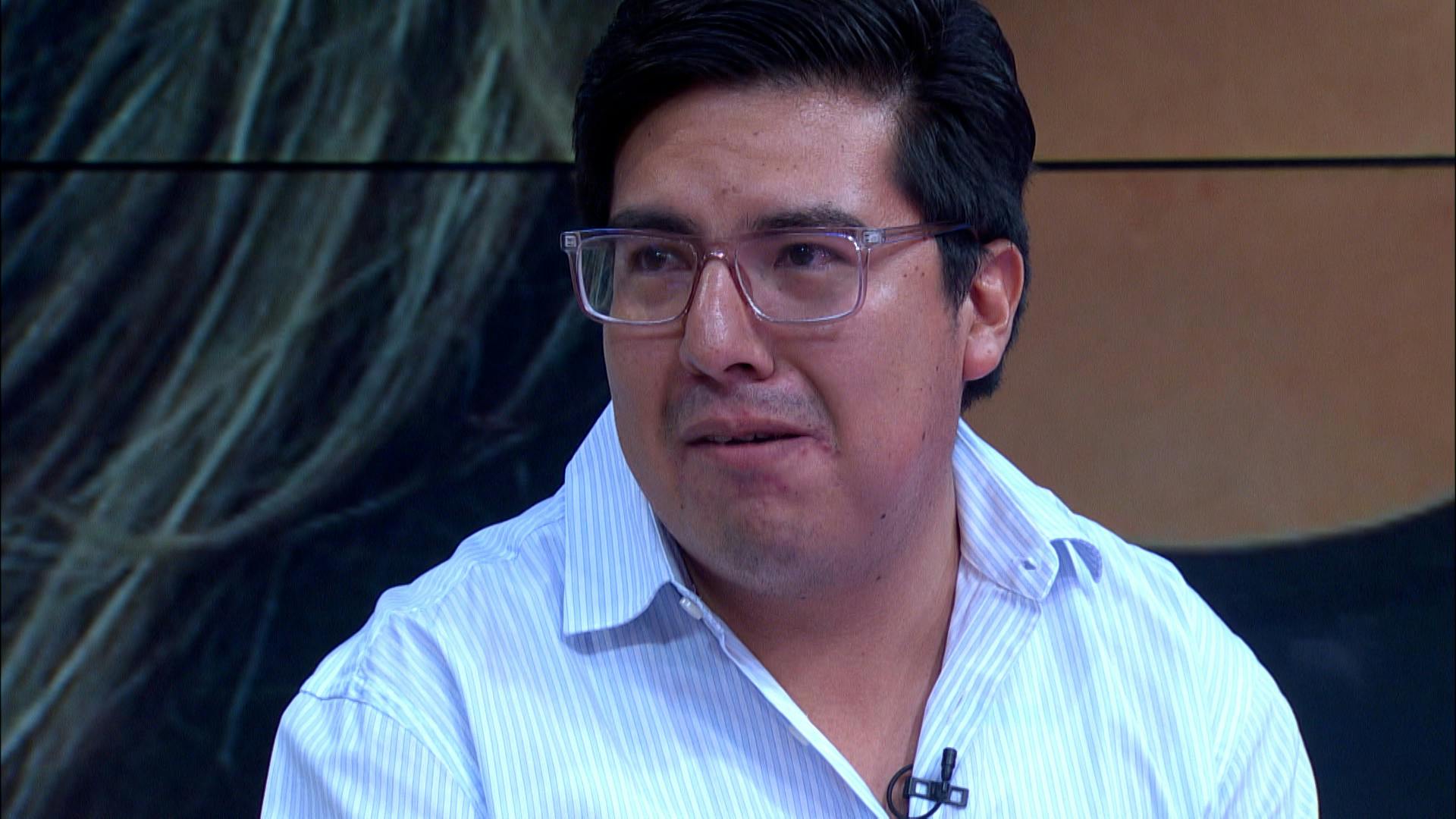 Daniel se entera de la verdad y sufre por no creerle a su prometida