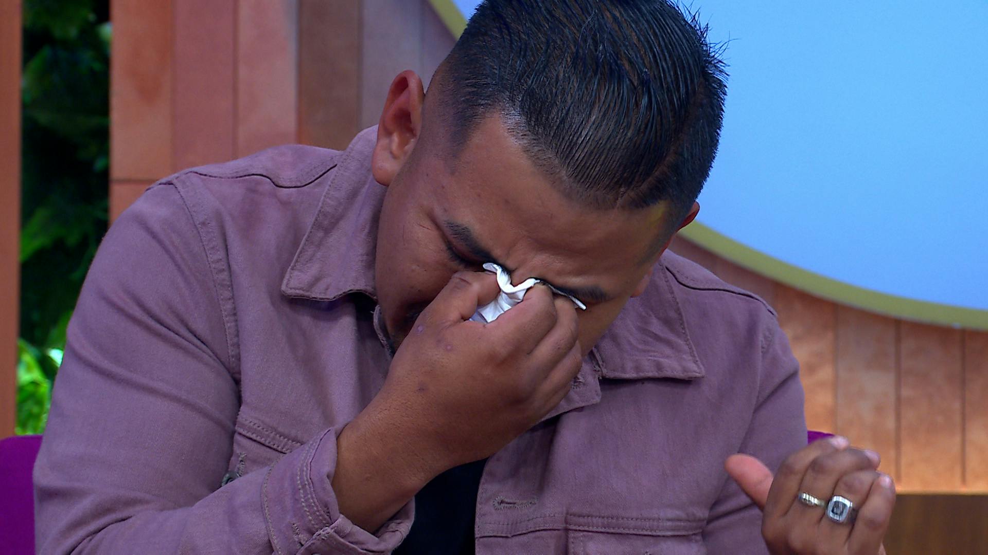 La tía de Jesús dice que él anda con su prima. ¿Será posible?