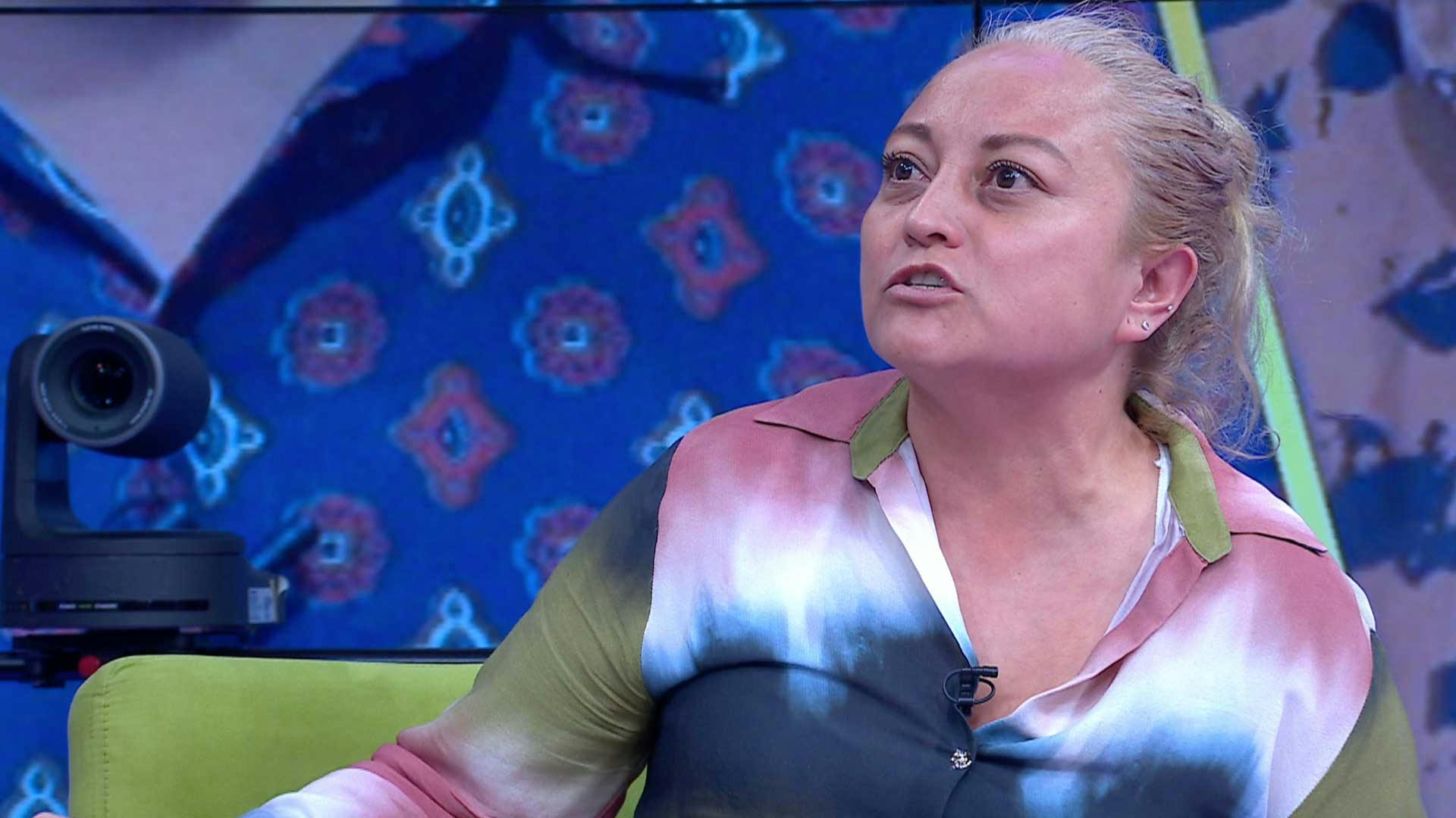 Guadalupe está indignada porque su hija se metió con Carlos