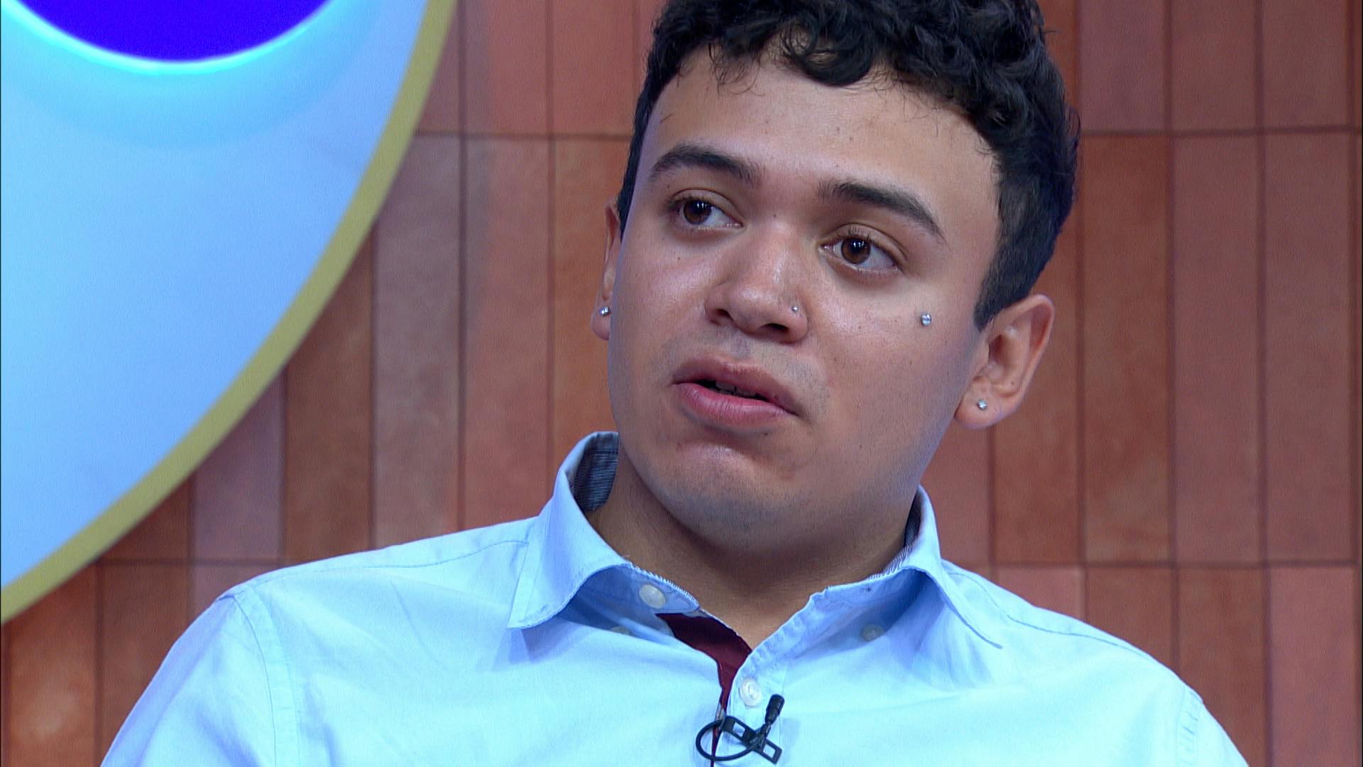 Said notó que su cuñado le estaba echando los perros a su mujer