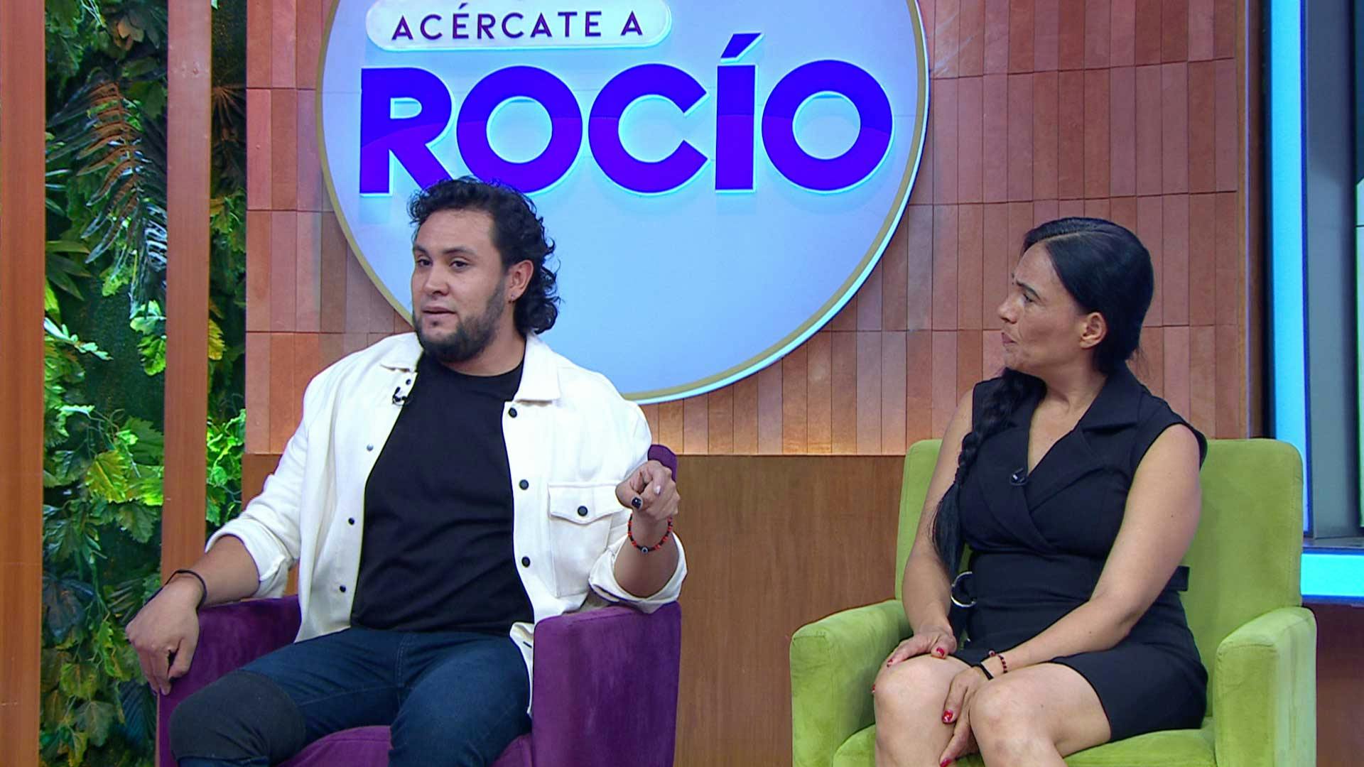 Alejandro se avergüenza del trabajo que tenía su mamá