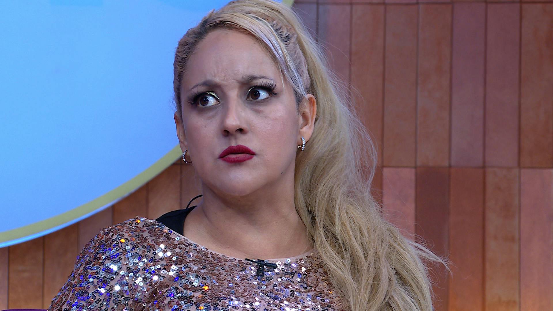 Luria dice que el novio de su amiga la busca para tener algo con ella