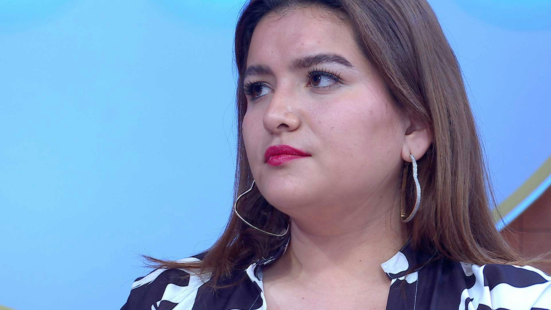 Alanis asegura que su ex anda con su abuela para desquitarse de ella