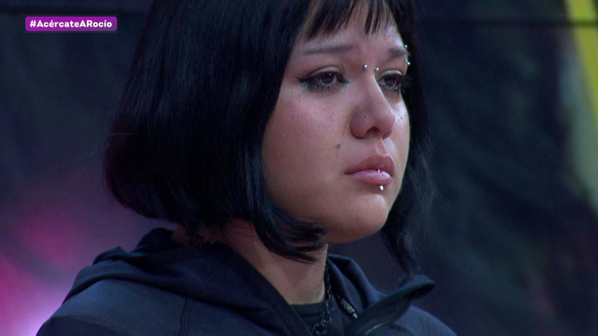 Azul quiere demostrarle a su papá que sí es su hija legítima