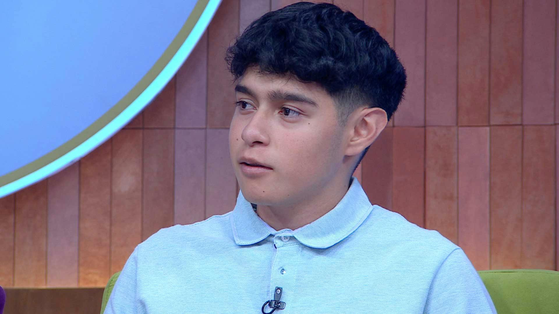 Diego prefiere vivir la fiesta con su abuelo que terminar la prepa