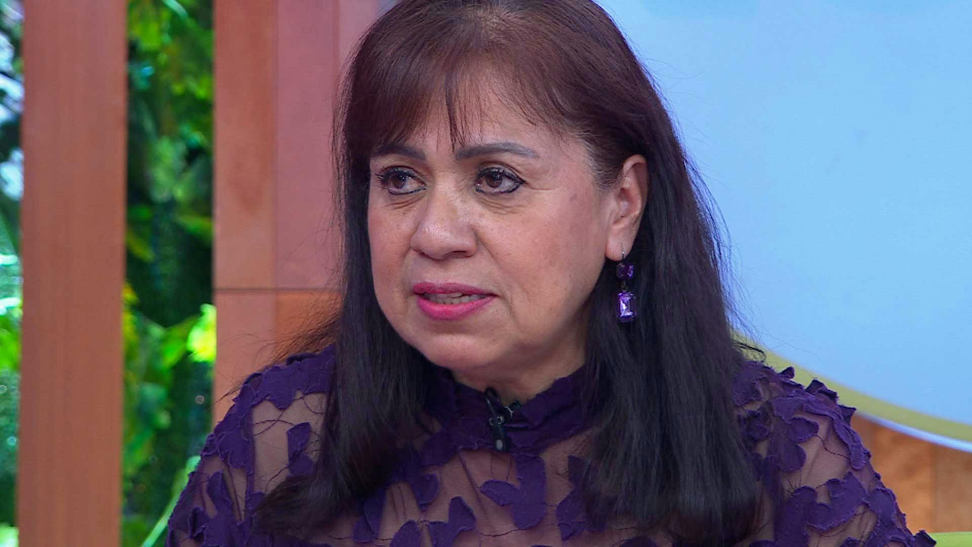 Lourdes dice que las mujeres que trabajan con su hijo lo envician