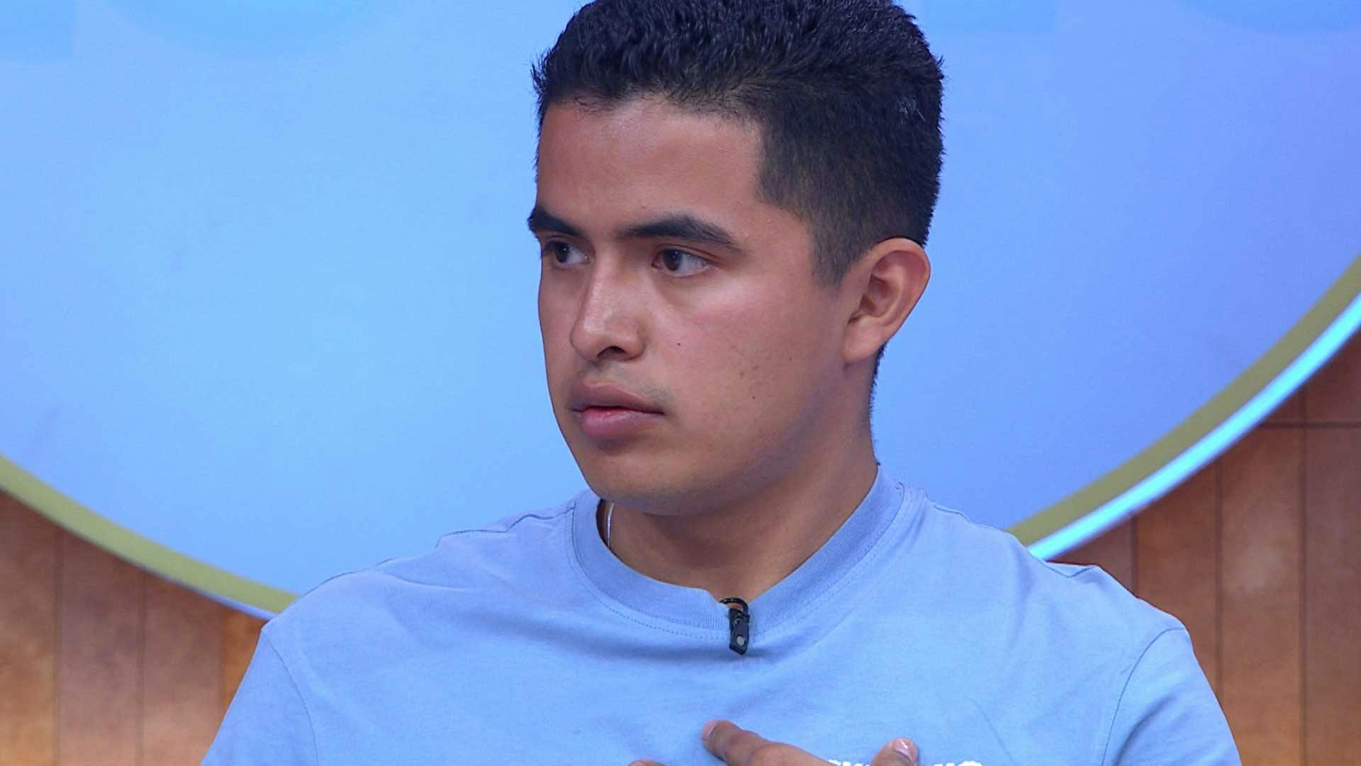 Axel revela que dejará la escuela aunque a su madre le duela