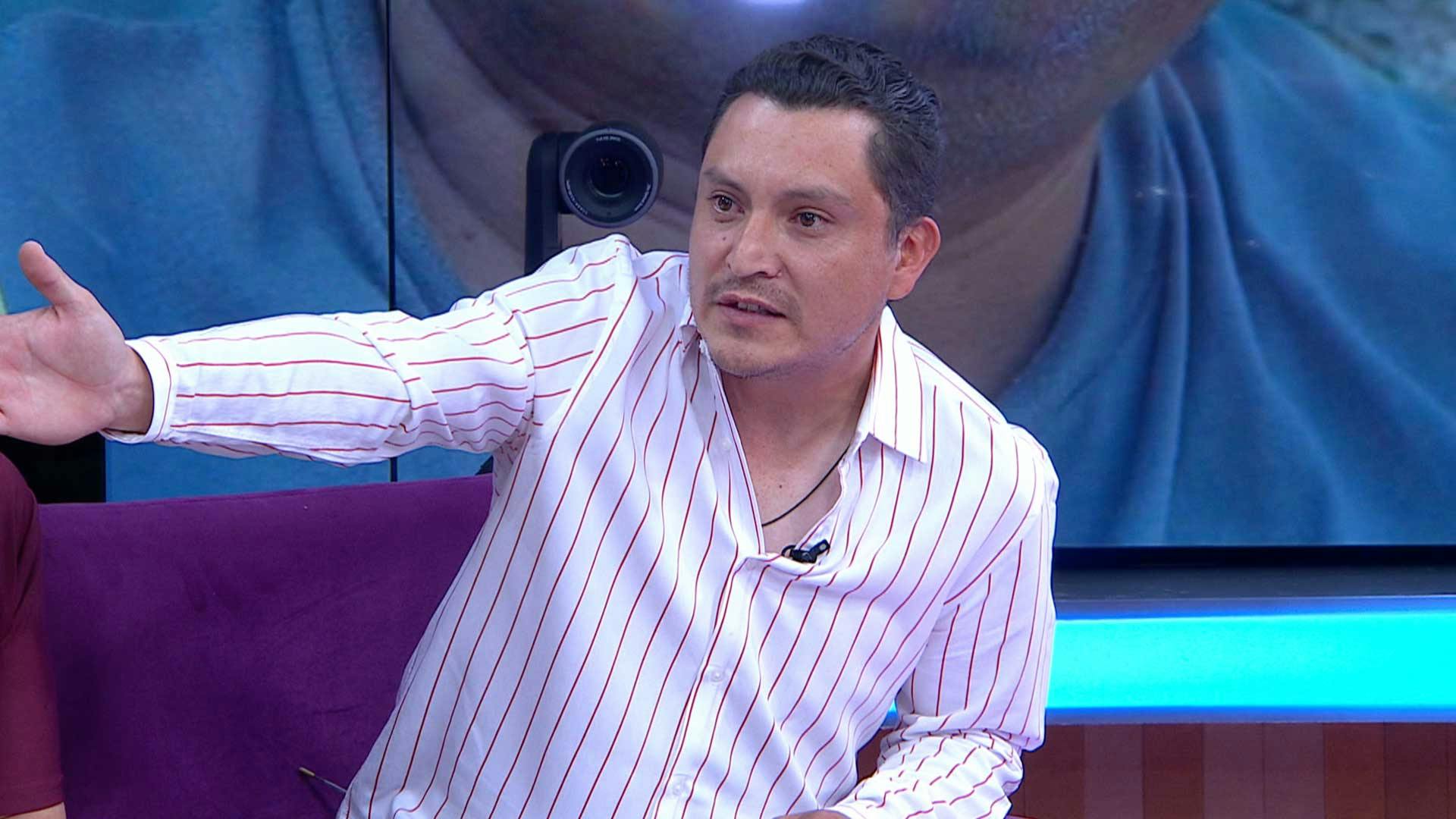 Saúl dice que Juan abandonó a su familia por otra mujer