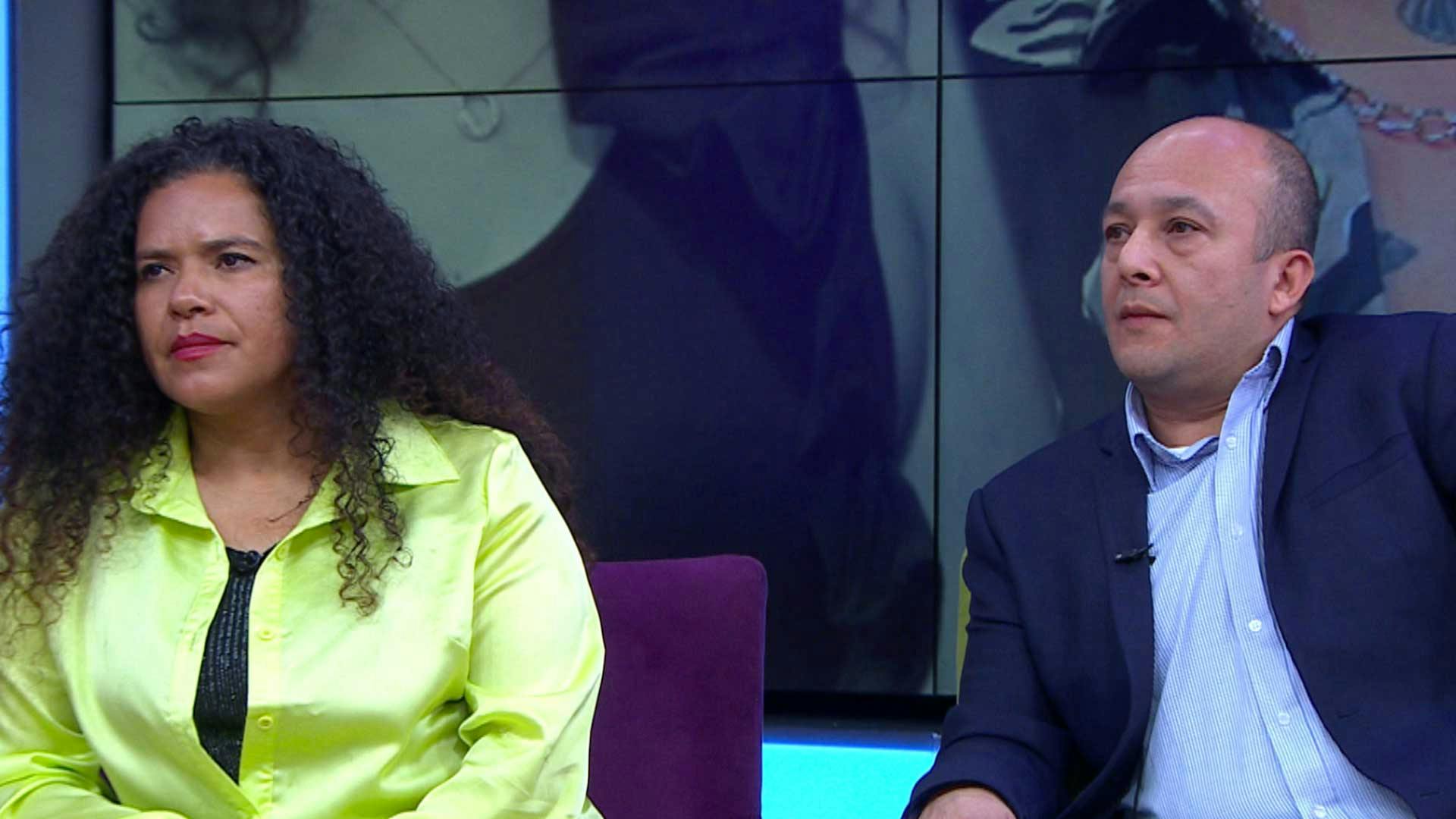 Carlos le exige a su esposa cada centavo que le pagó a Gustavo