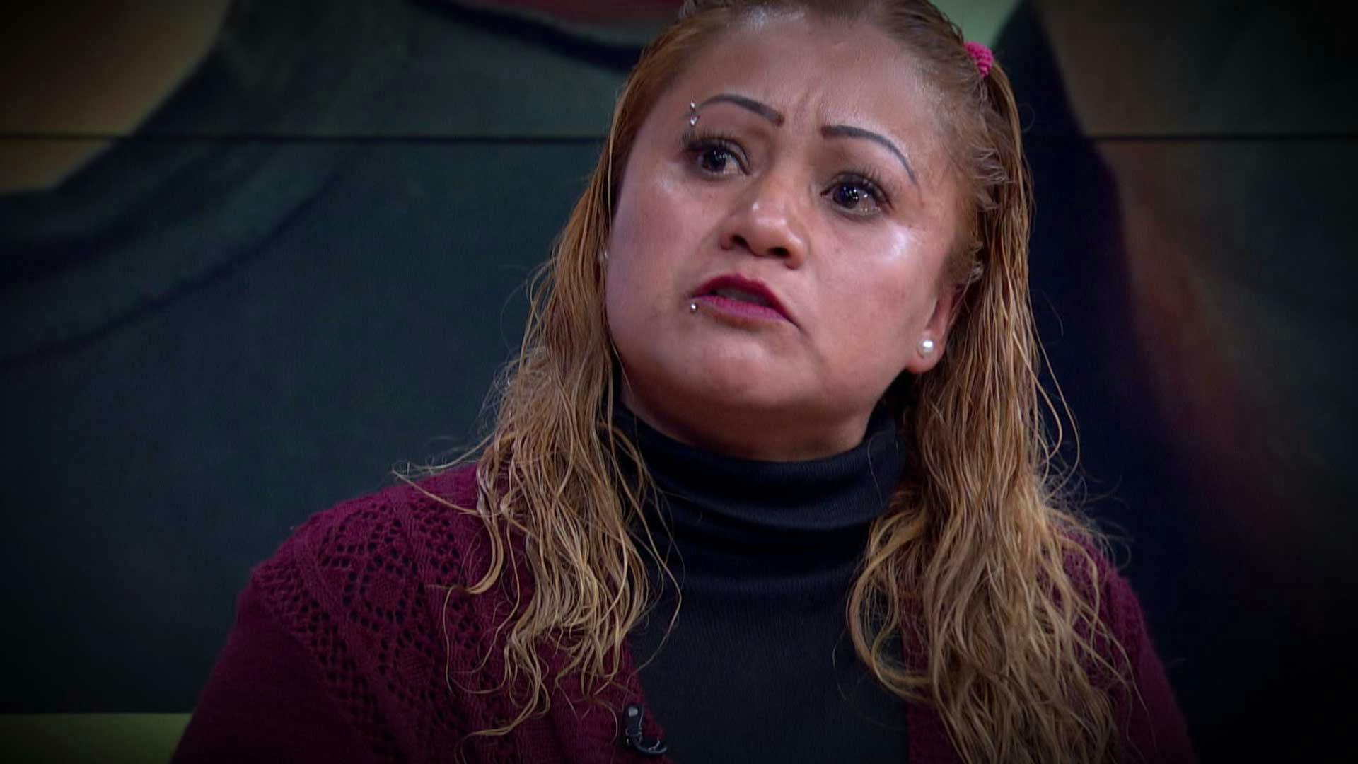 Carmen acusa a su madre de humillar y tratar mal a su padre