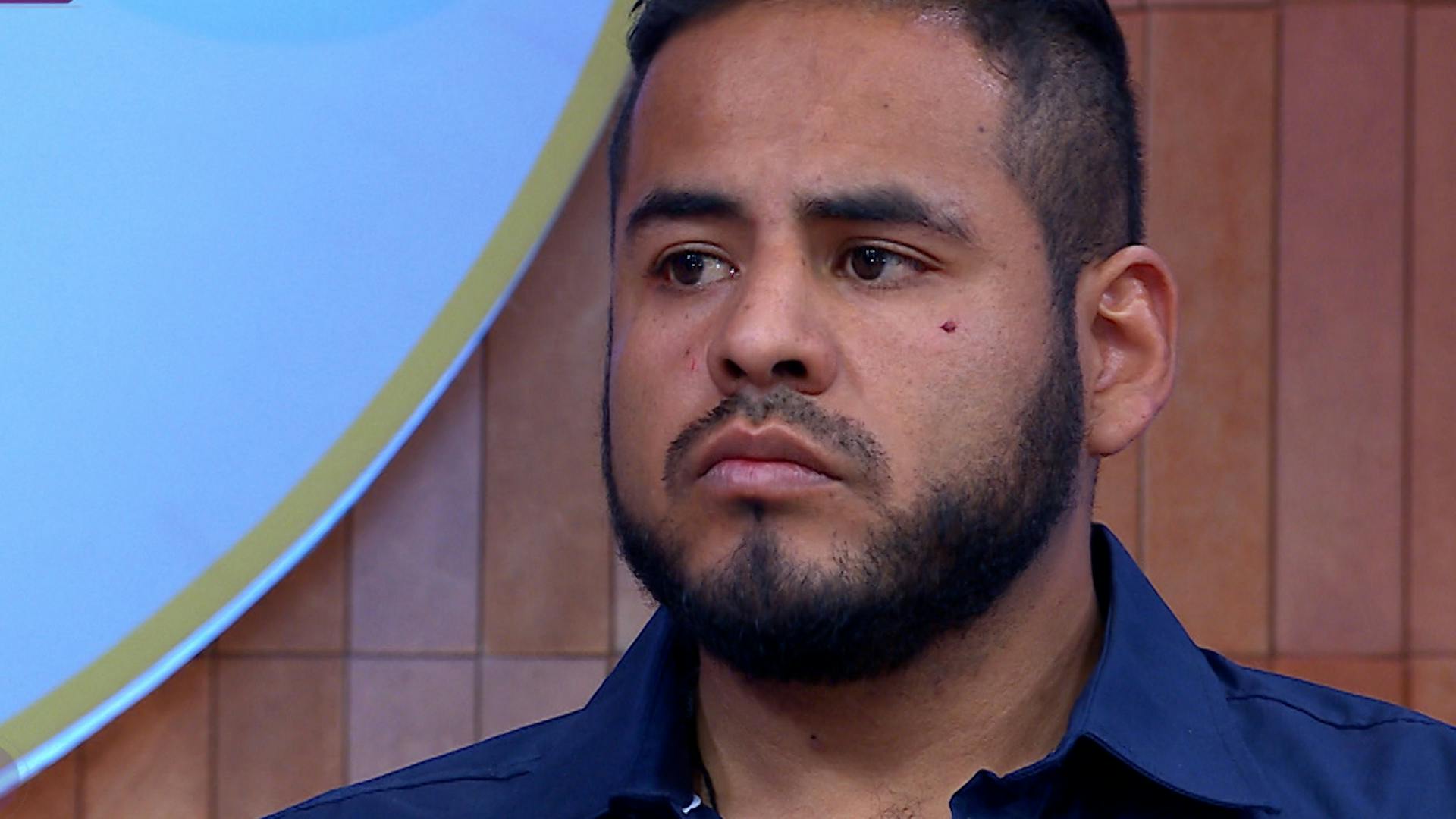 Jorge se encuentra preocupado, teme por la seguridad de Brenda