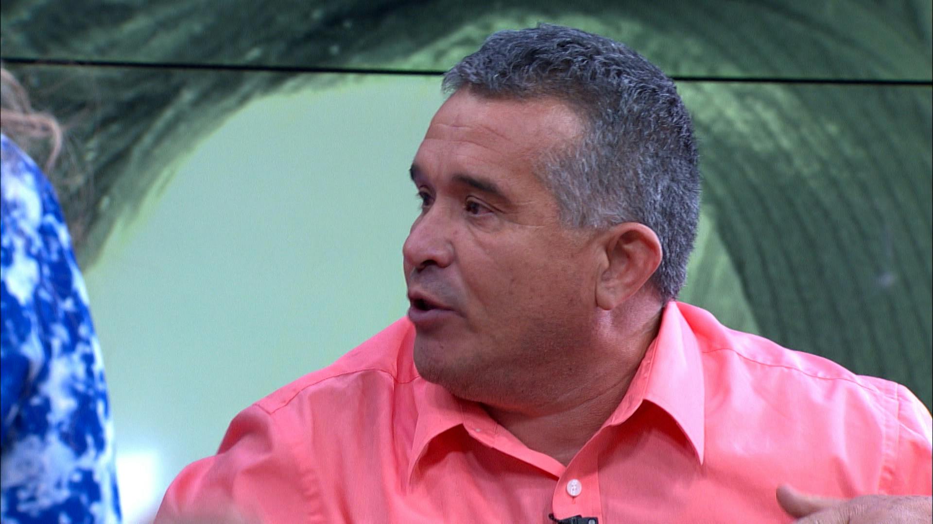 Fabián está triste y arrepentido por faltarle al respeto a Pilar