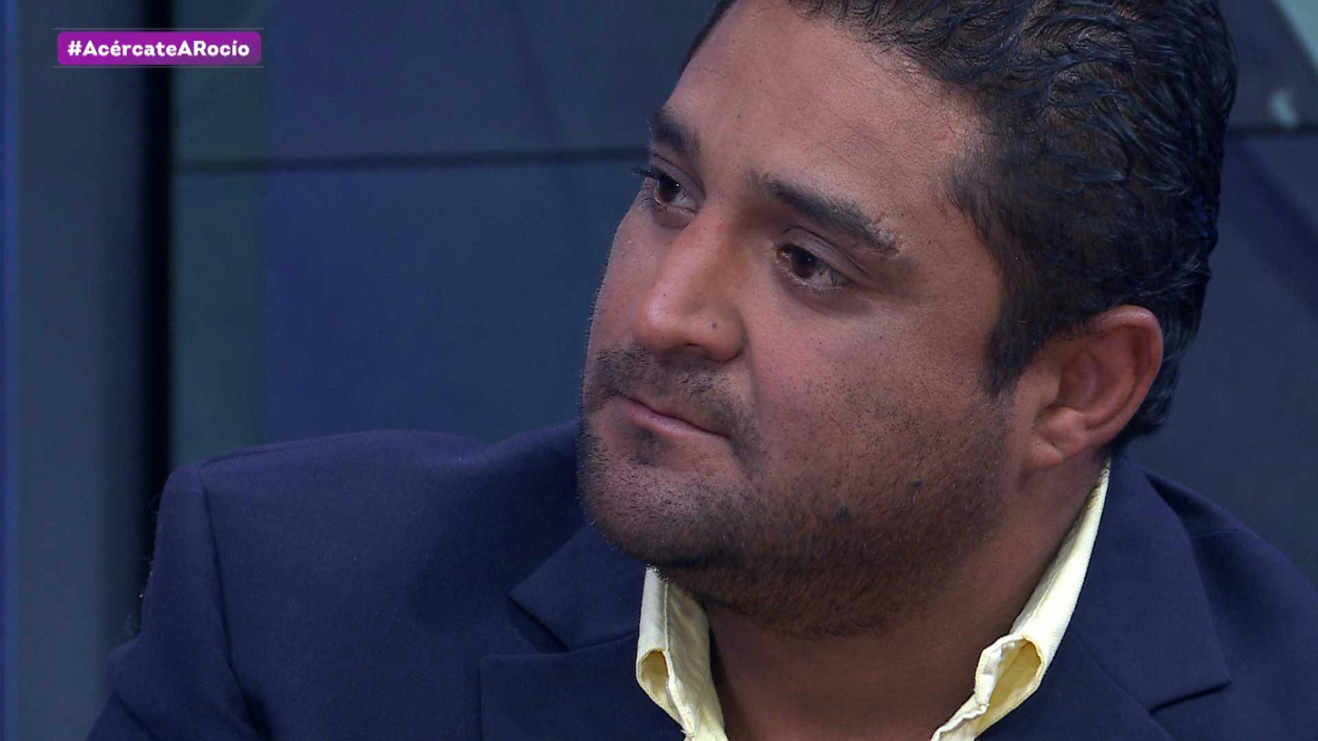 Carlos dice que a su hijo, la mala mañana, se la pegó su amigo