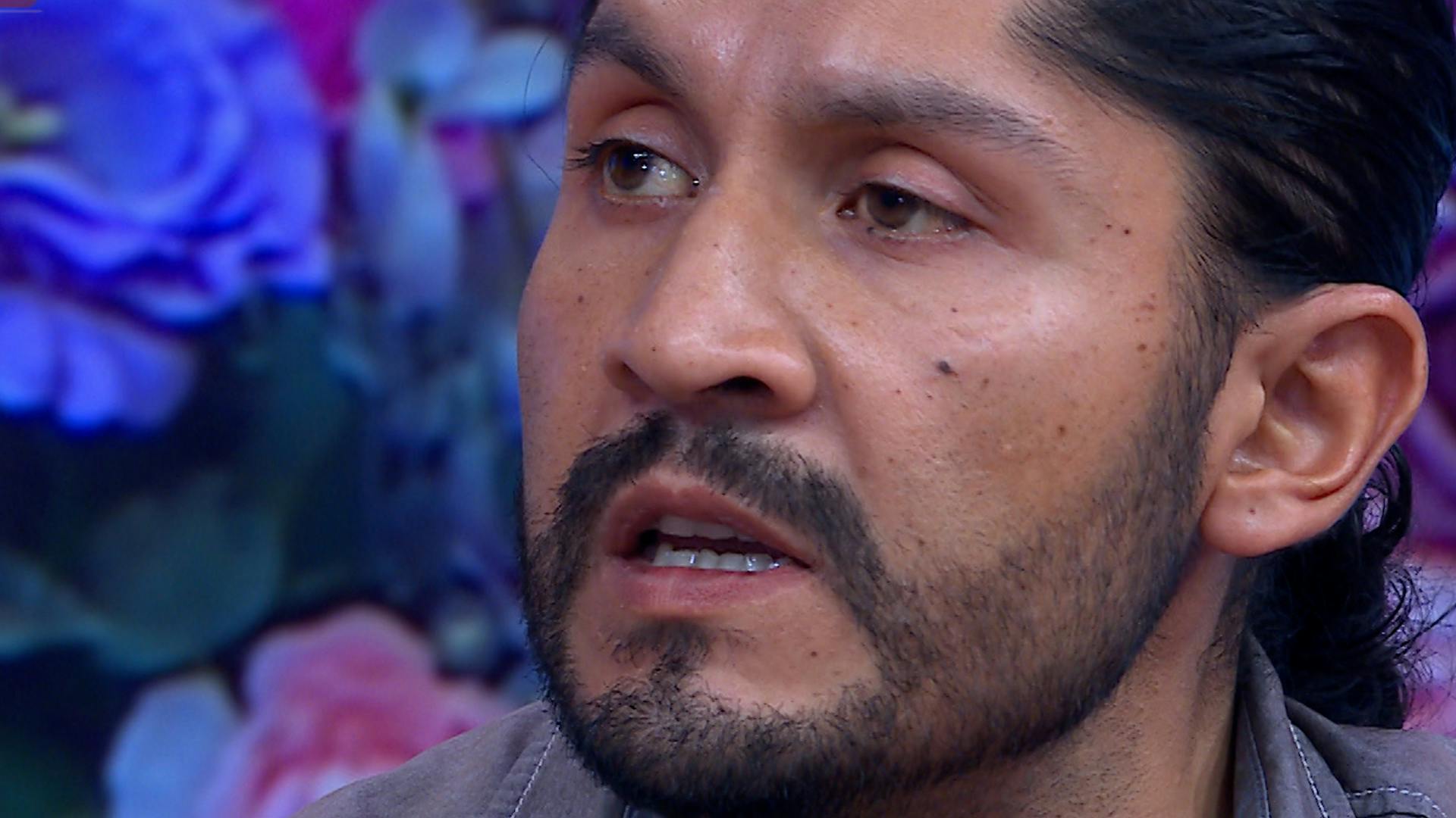 Gerardo acepta su error, pero su hermano quiere dejarlo en la calle