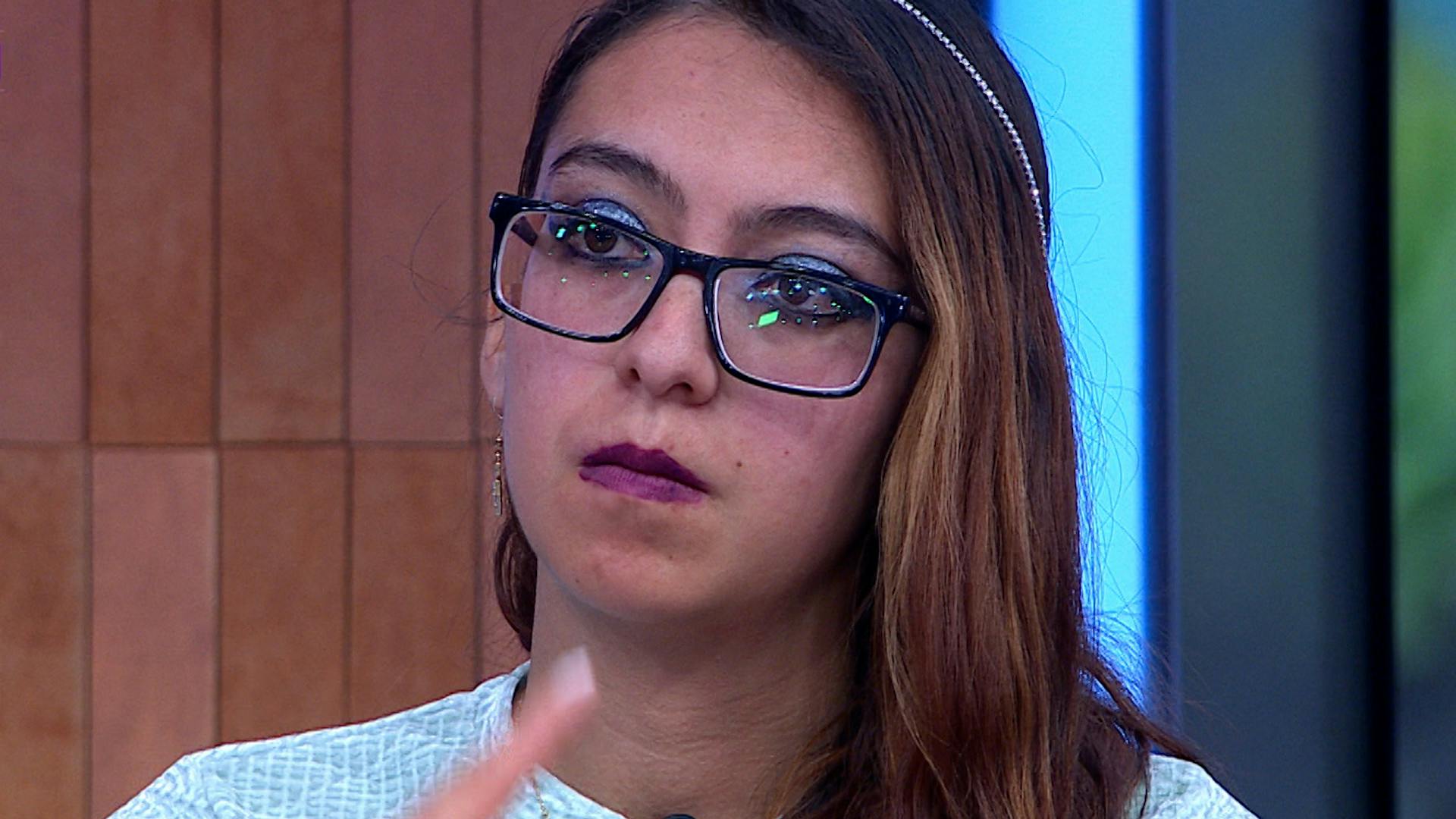 Doris está molesta porque su cuñado les pidió la casa donde viven