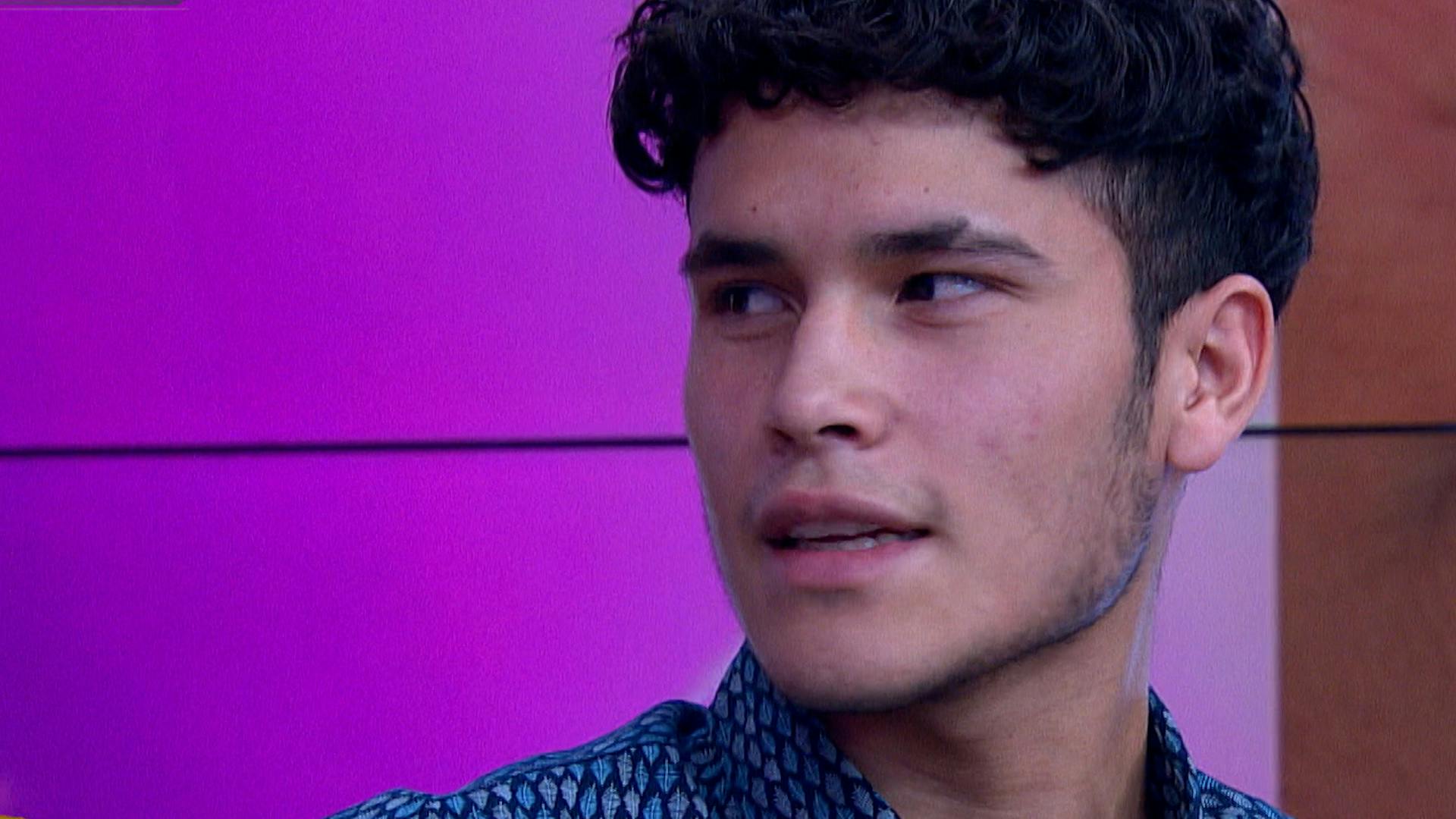 Ricardo dice que está cansado de los celos de su novia Daniela