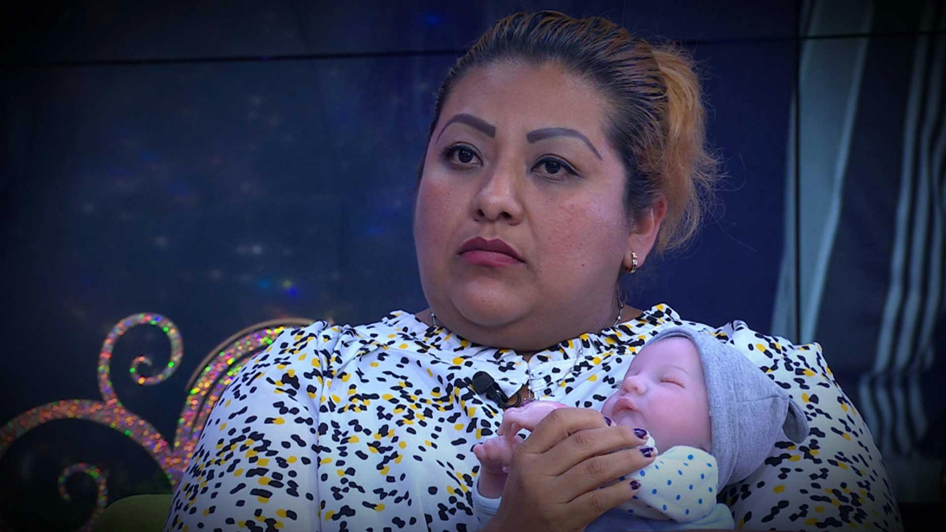 Erika cree que puede criar mejor al bebé de Azucena que su hermana