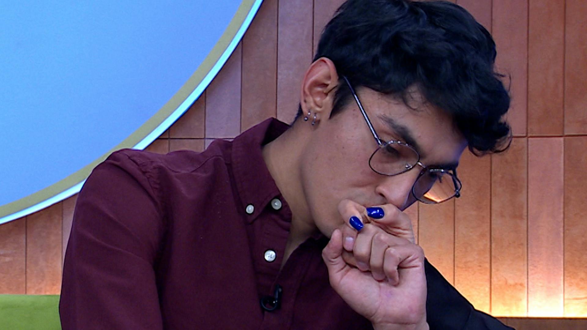 Carlos se arrodilla y le pide matrimonio a Fabiola 